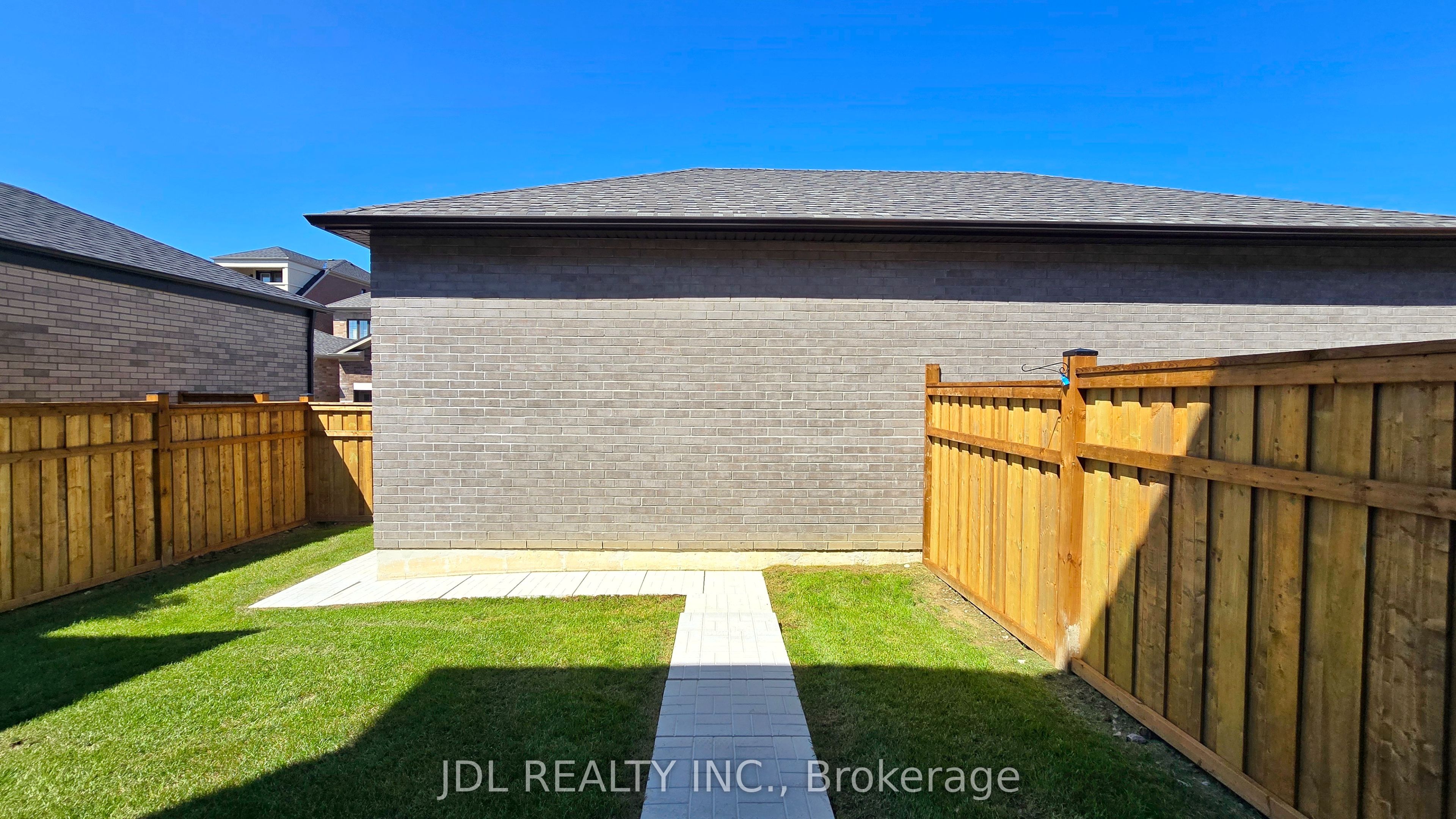 87 Albert Newell Drive Property Photo 12