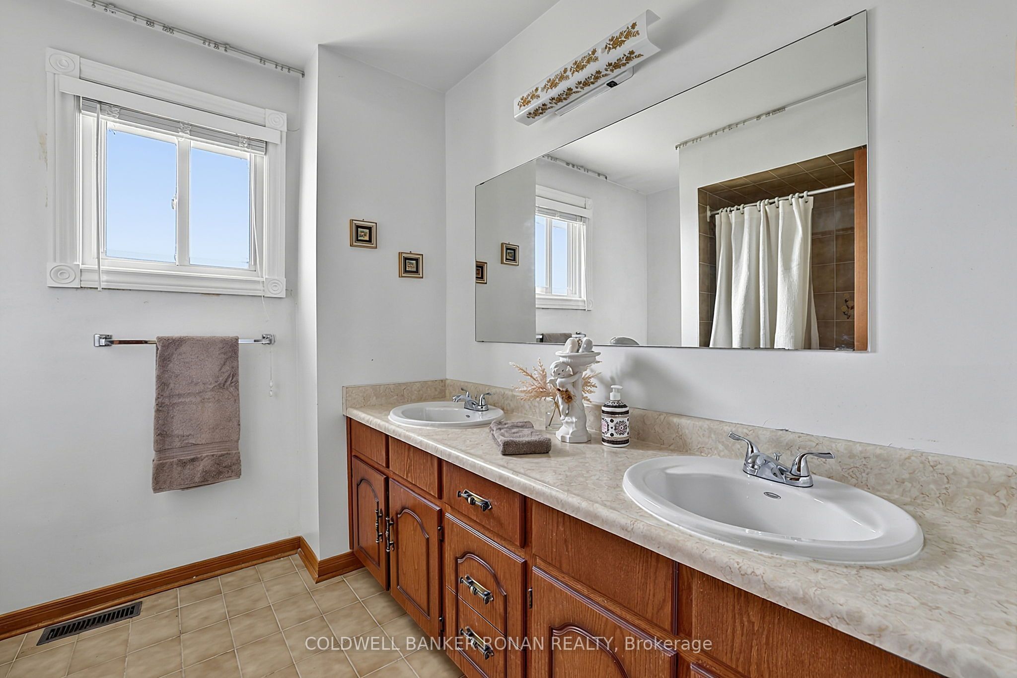33 Marevan Place Property Photo 28