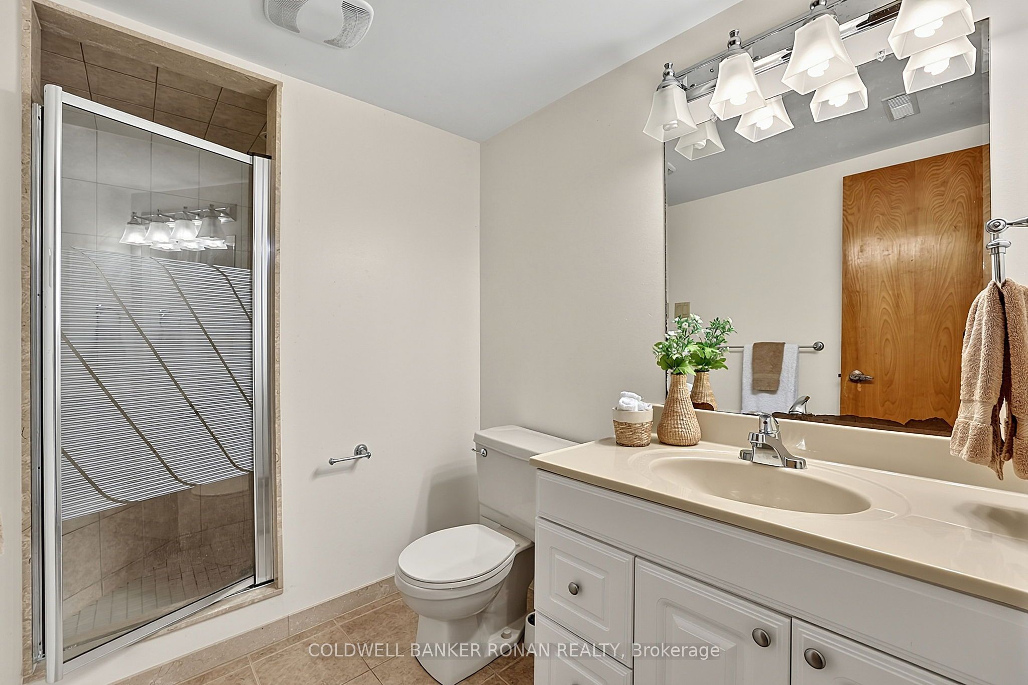 33 Marevan Place Property Photo 37