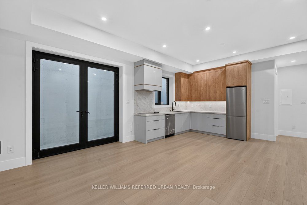 11 Knowles Crescent Property Photo 28