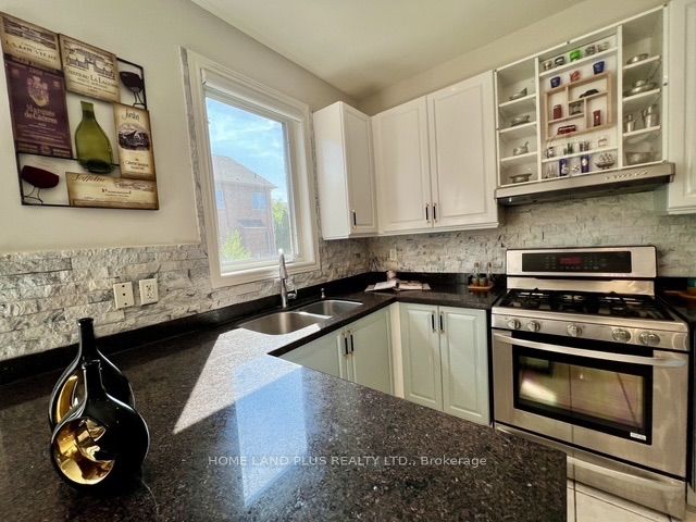48 Langhorst Crescent Property Photo 12