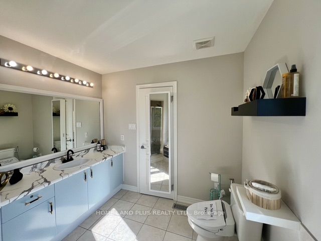 48 Langhorst Crescent Property Photo 24
