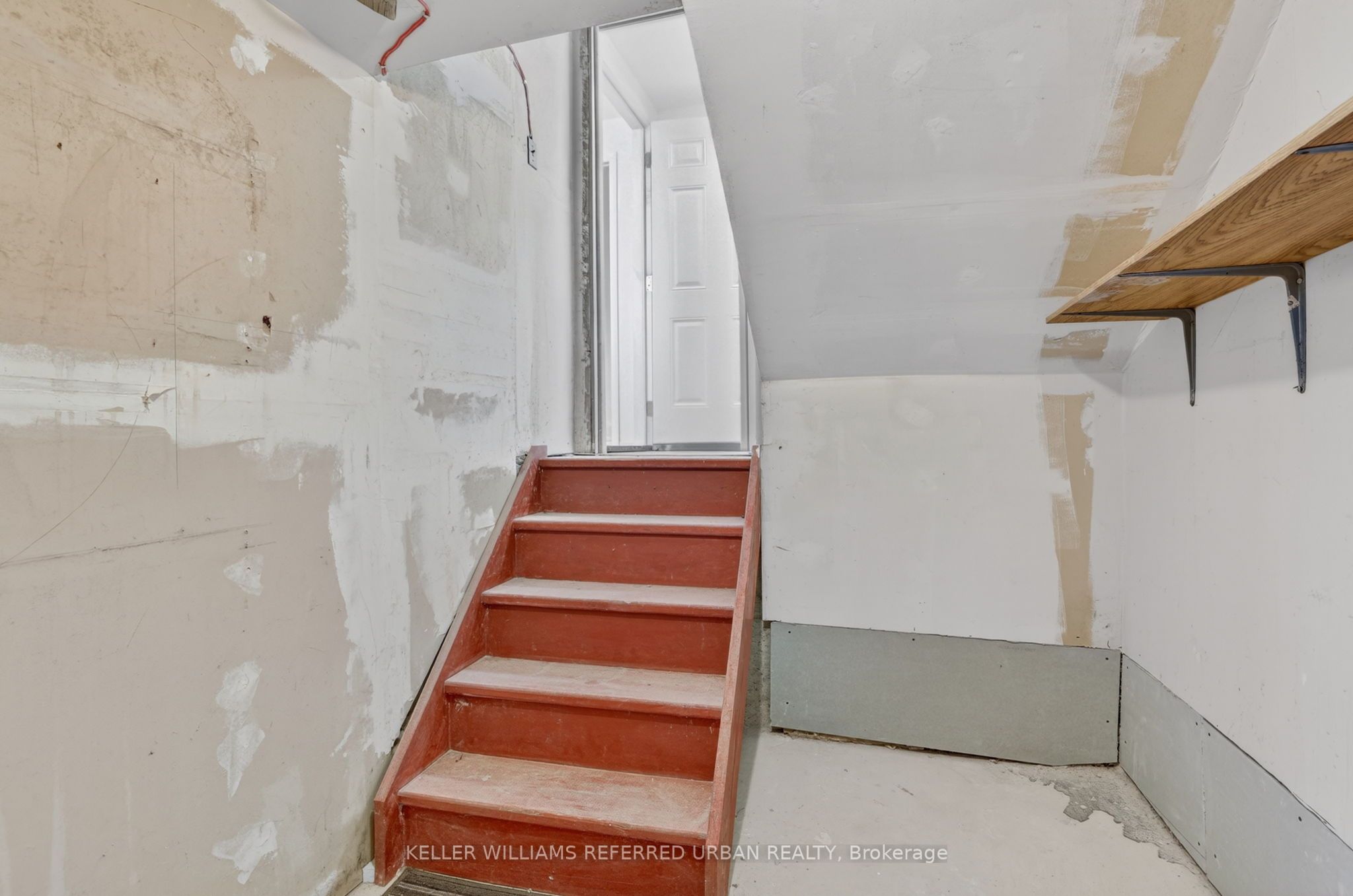 423 Britannia Avenue Property Photo 37