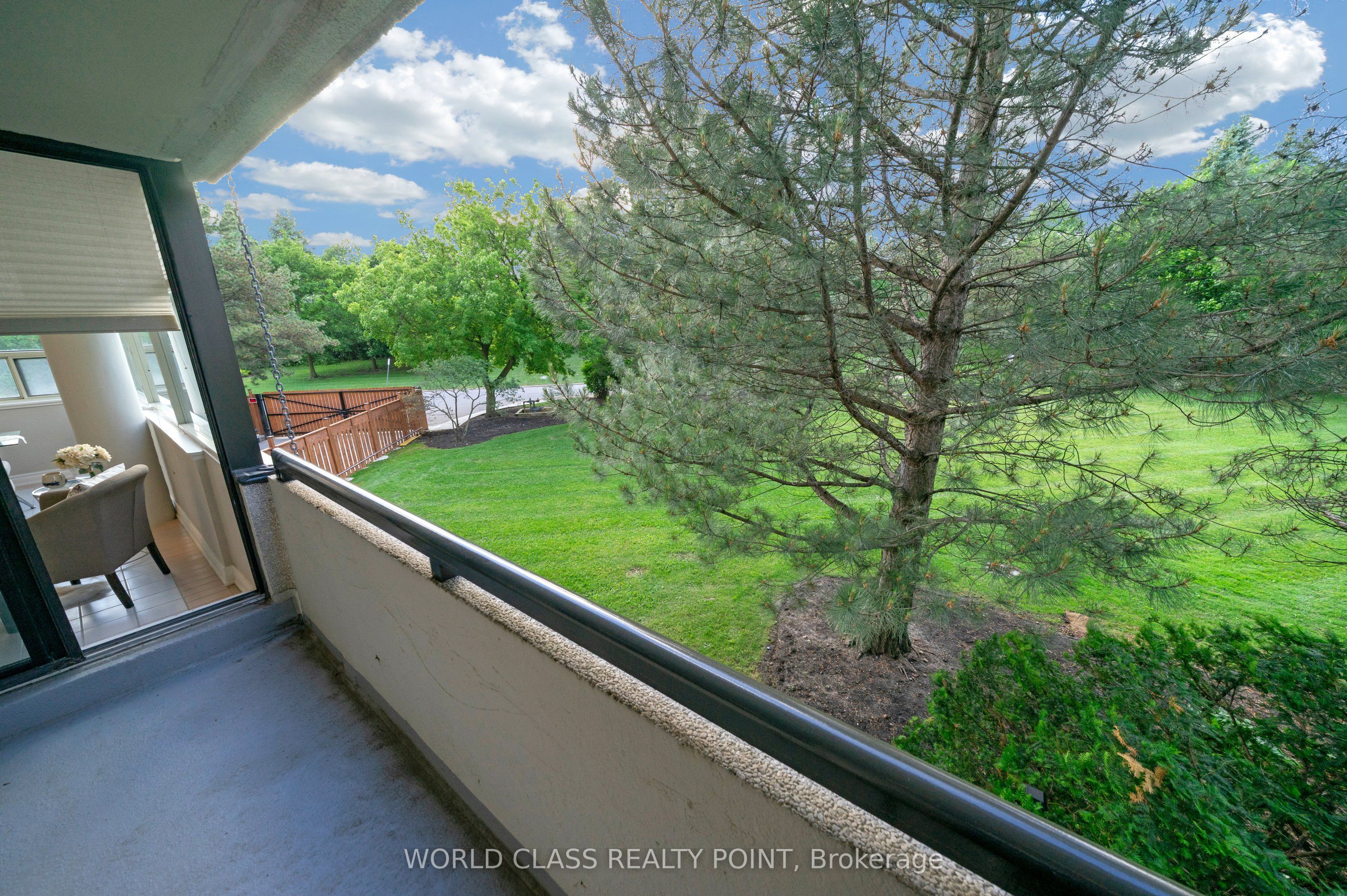 40 Harding Boulevard 201 Property Photo 4
