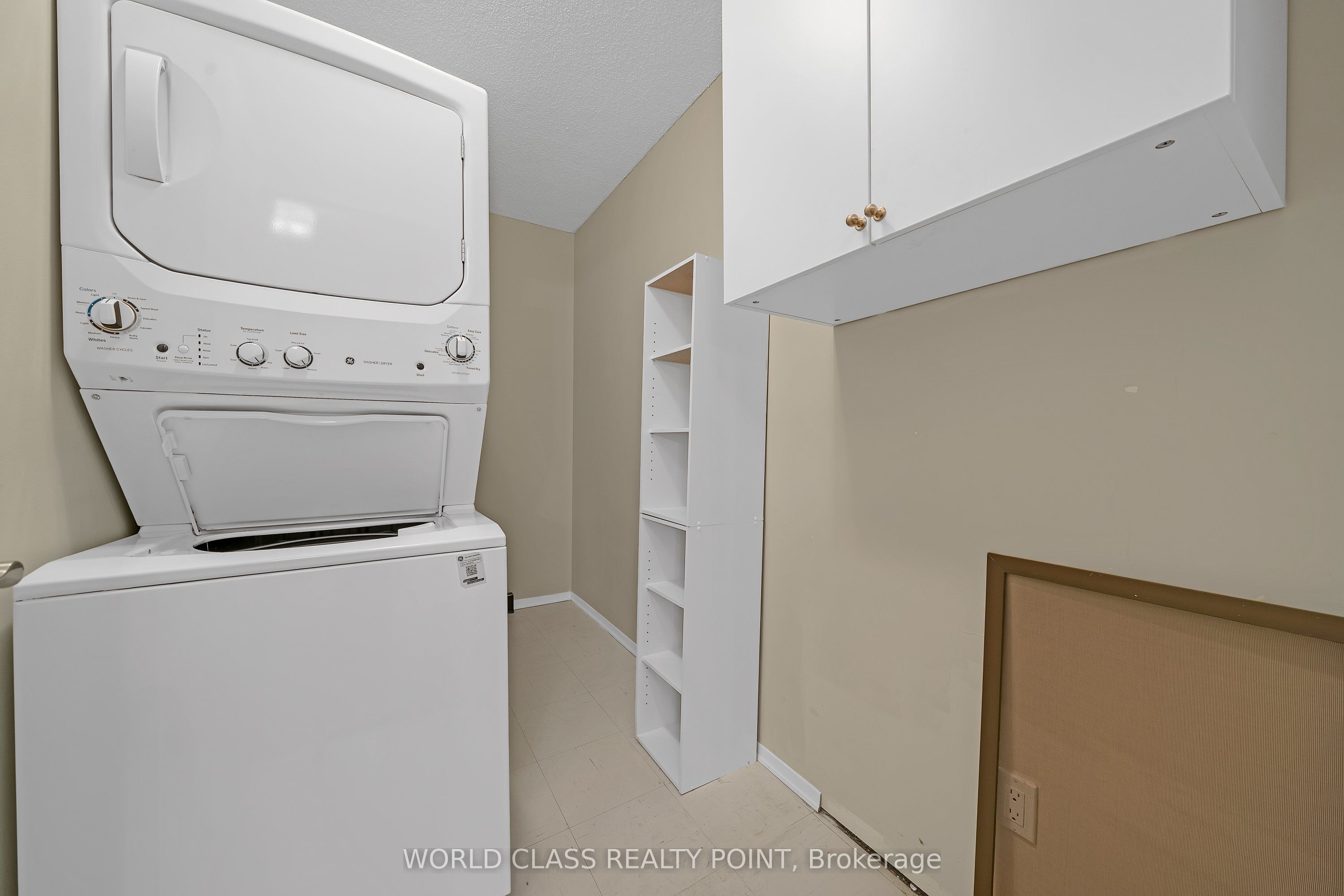 40 Harding Boulevard 201 Property Photo 7
