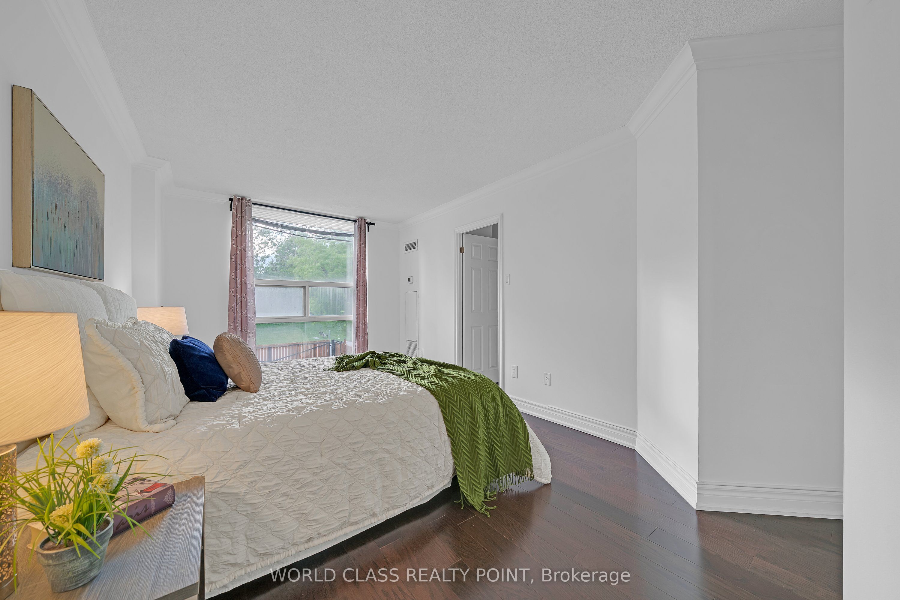 40 Harding Boulevard 201 Property Photo 10