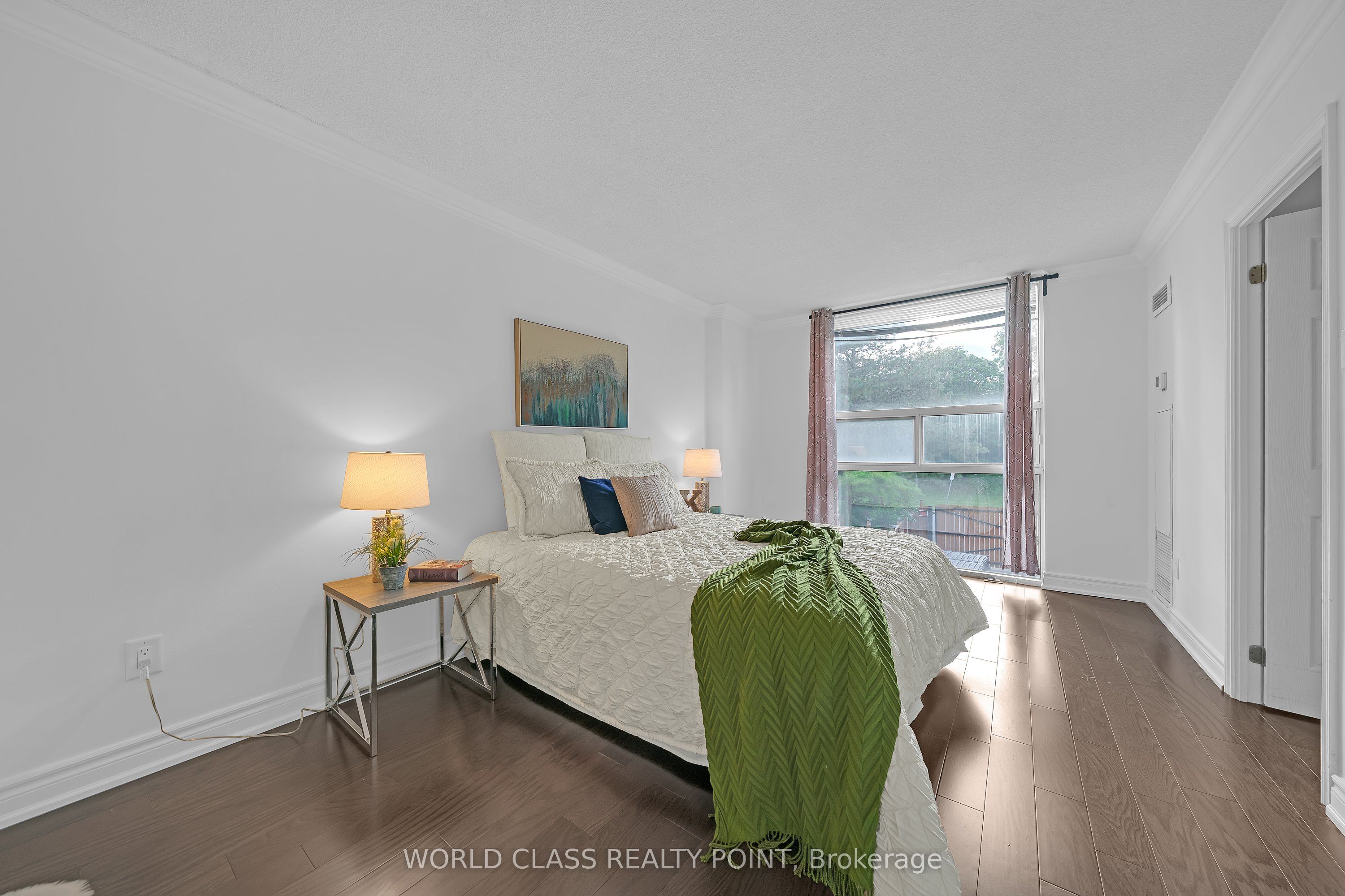 40 Harding Boulevard 201 Property Photo 11