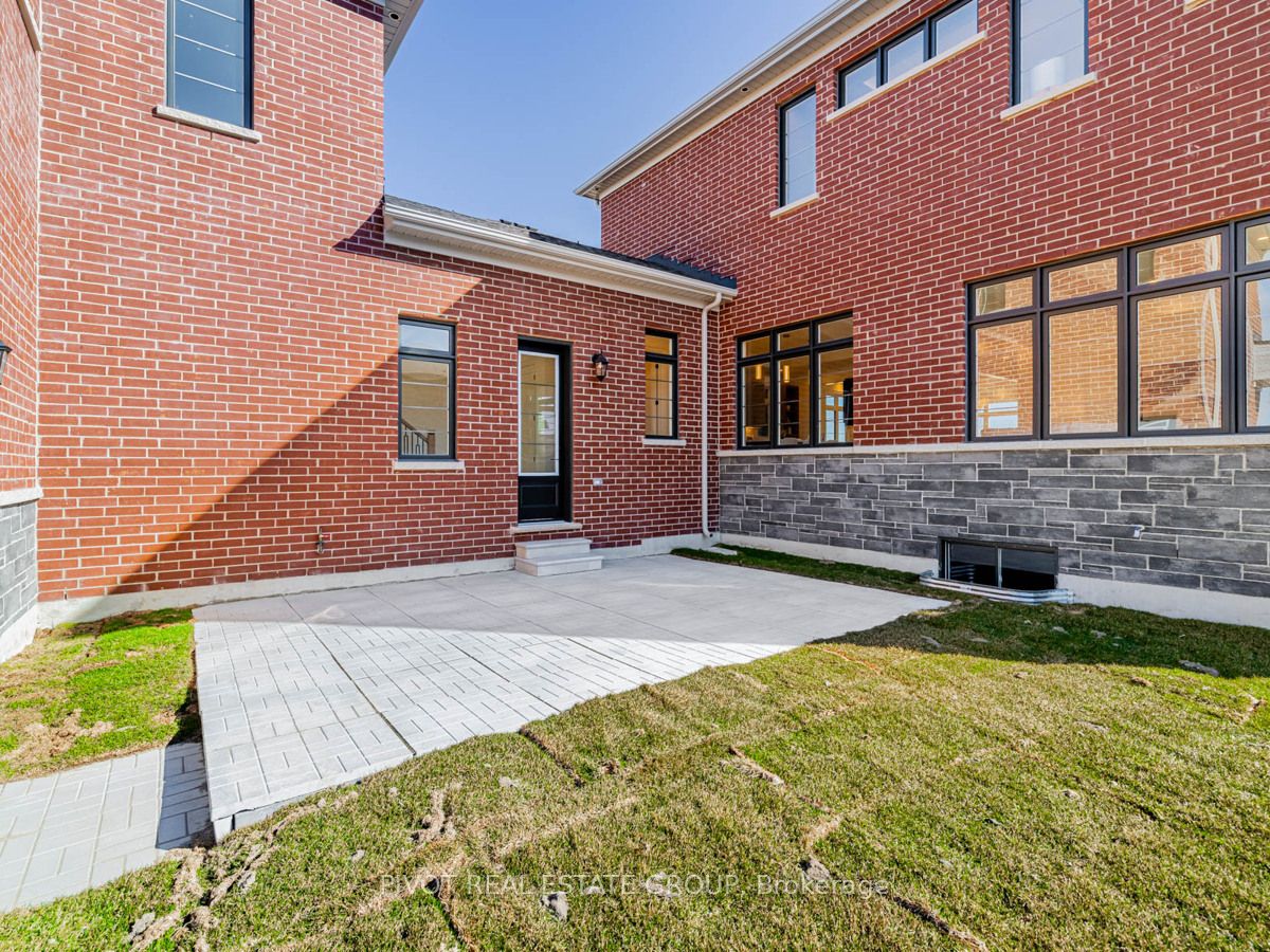 5 Rowe Street Property Photo 43