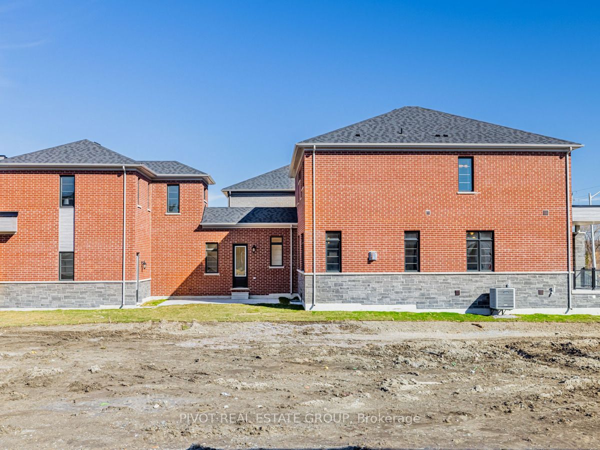 5 Rowe Street Property Photo 45