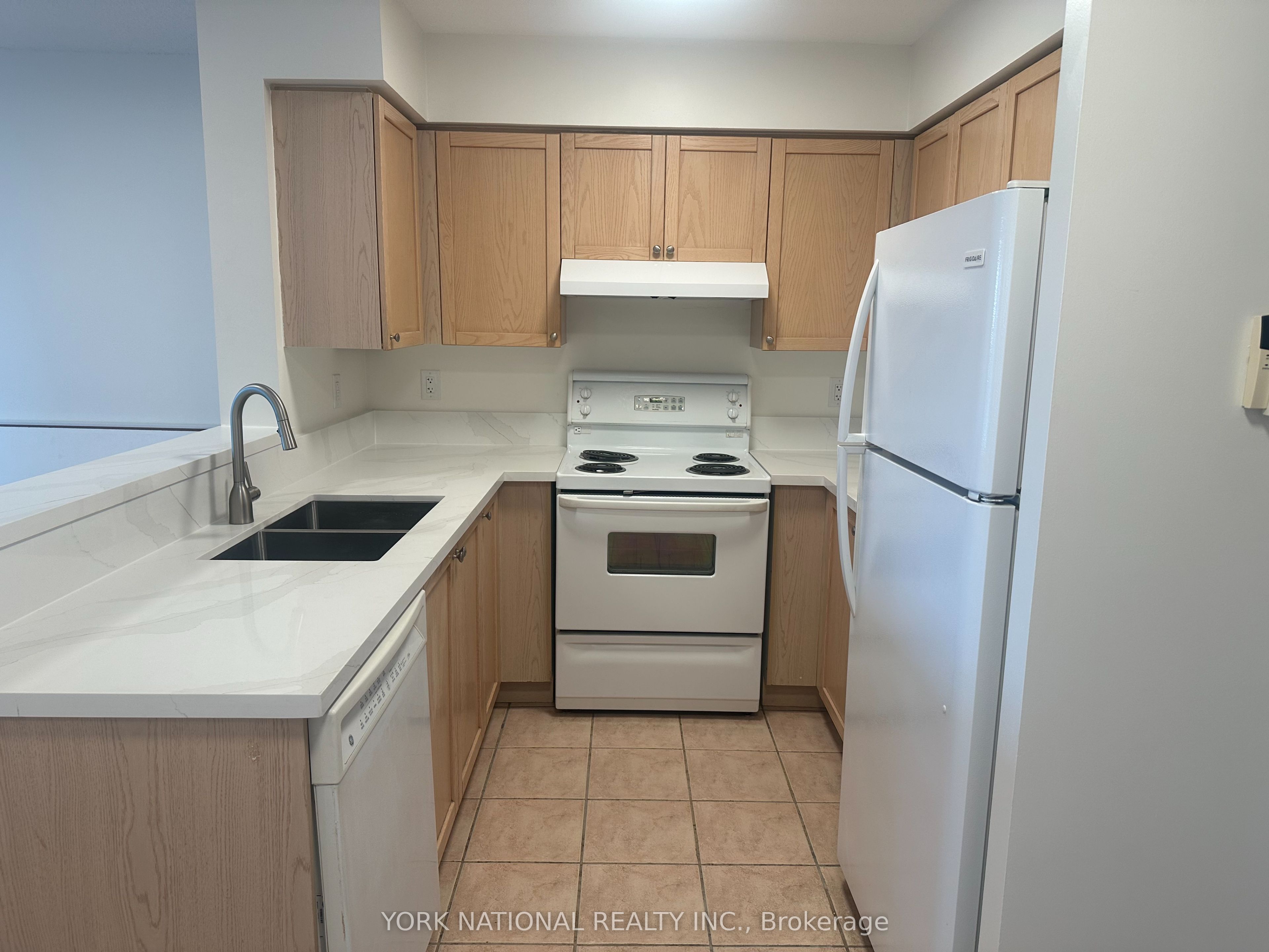 39 Oneida Crescent 408 Property Photo 18