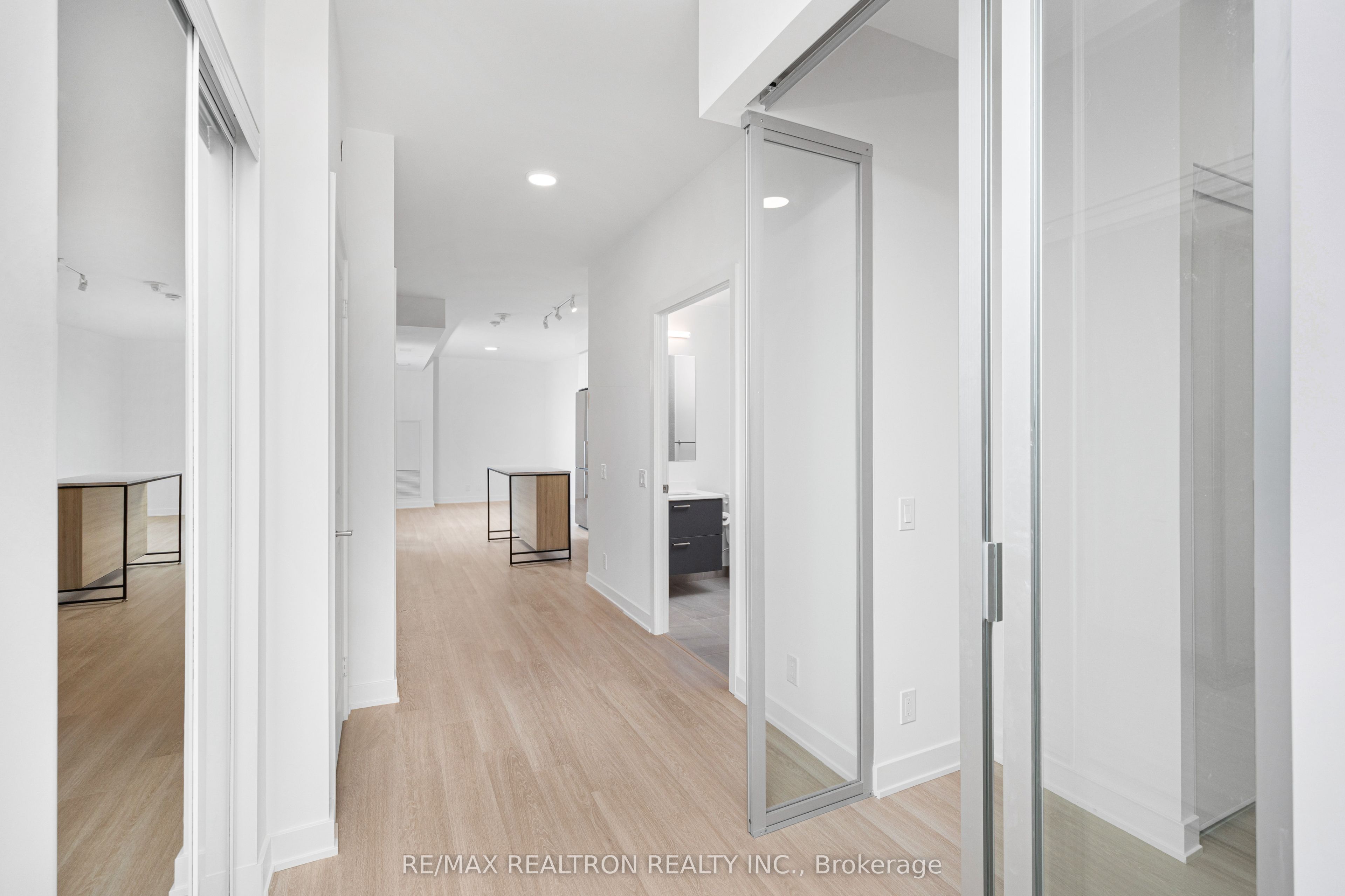 30 Upper Mall Way A620 Property Photo 5