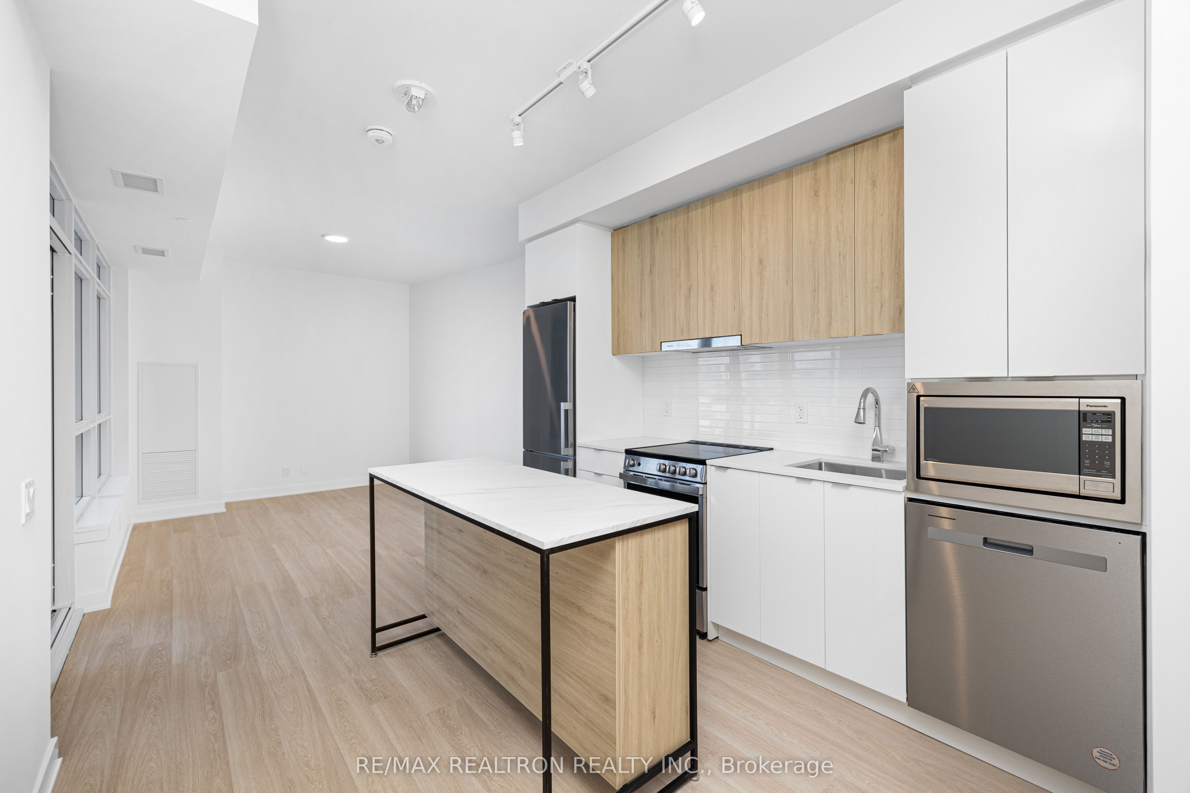30 Upper Mall Way A620 Property Photo 6