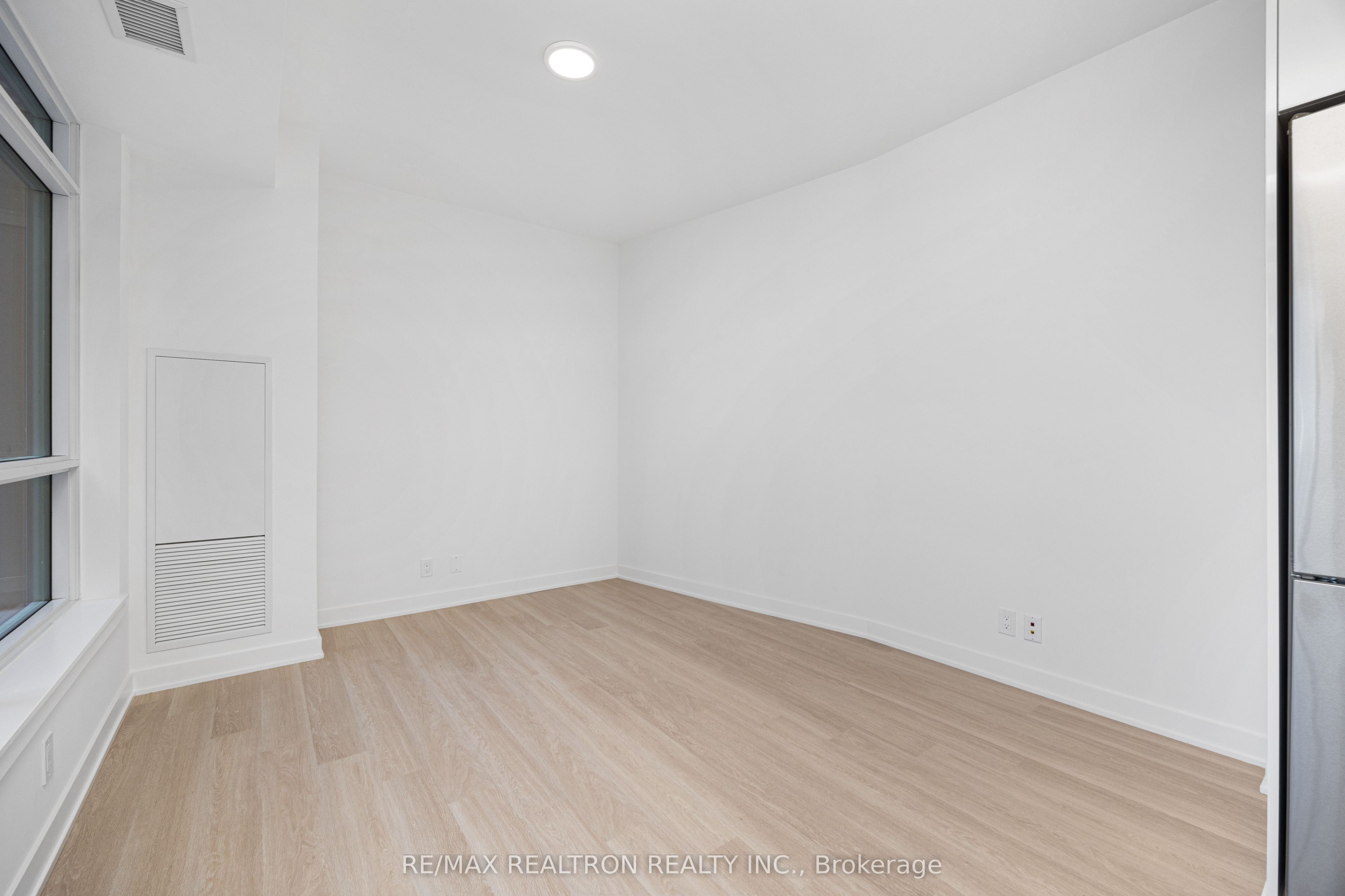 30 Upper Mall Way A620 Property Photo 12