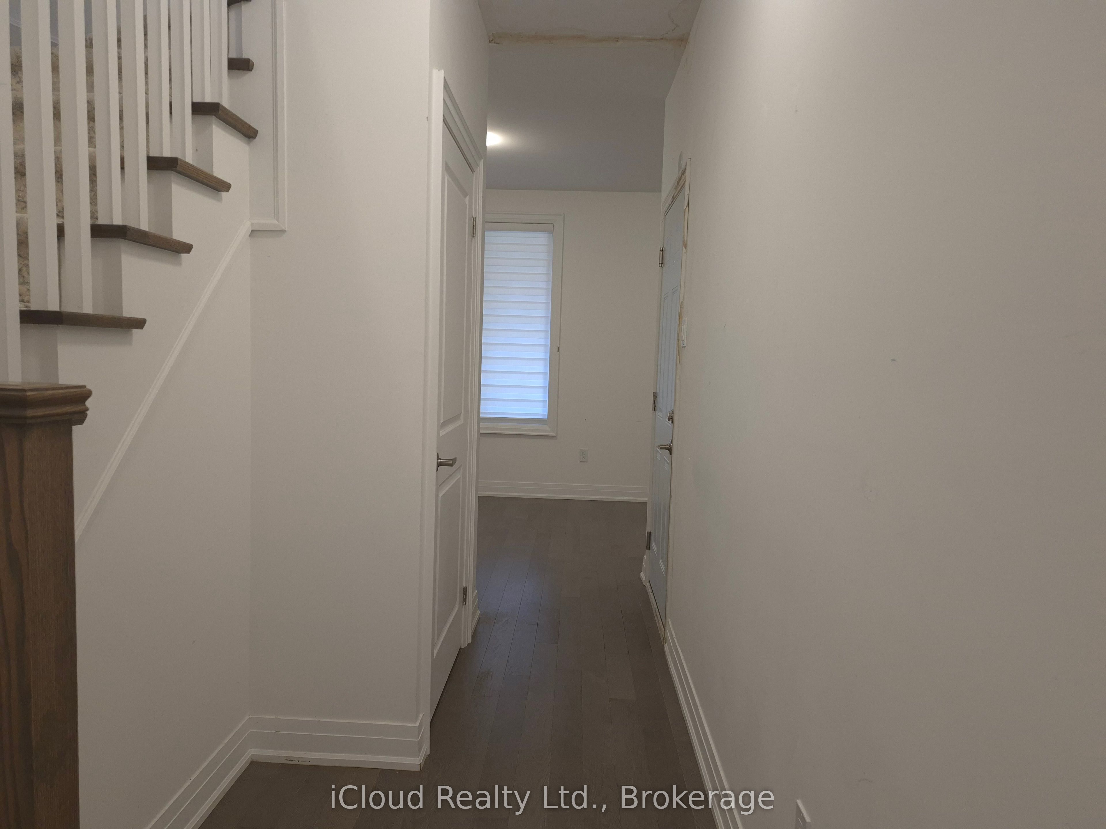 31 Globemaster Lane Property Photo 3