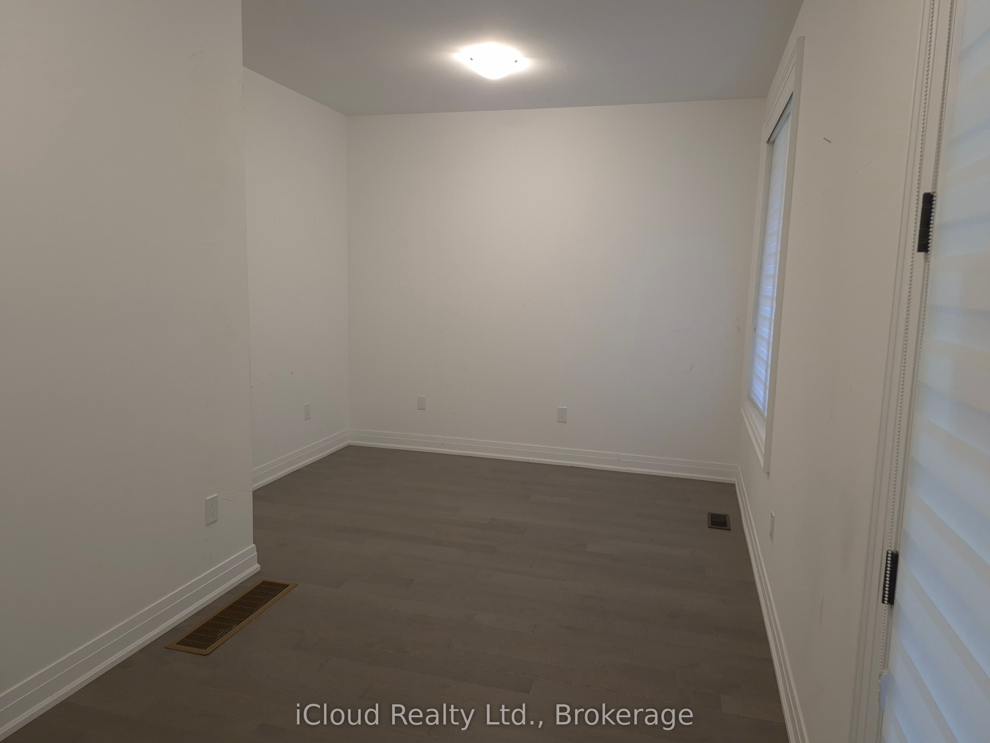 31 Globemaster Lane Property Photo 4