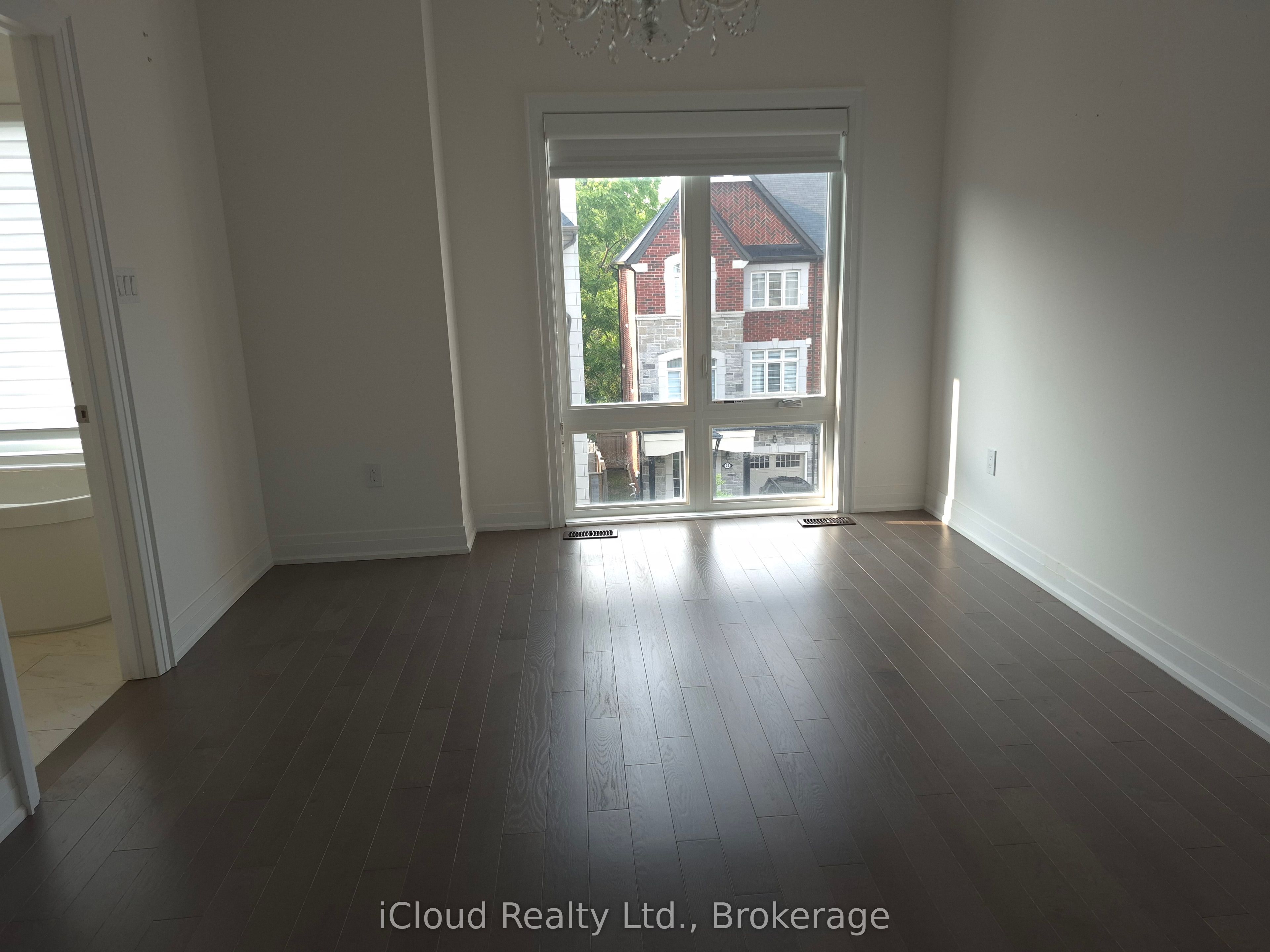 31 Globemaster Lane Property Photo 14