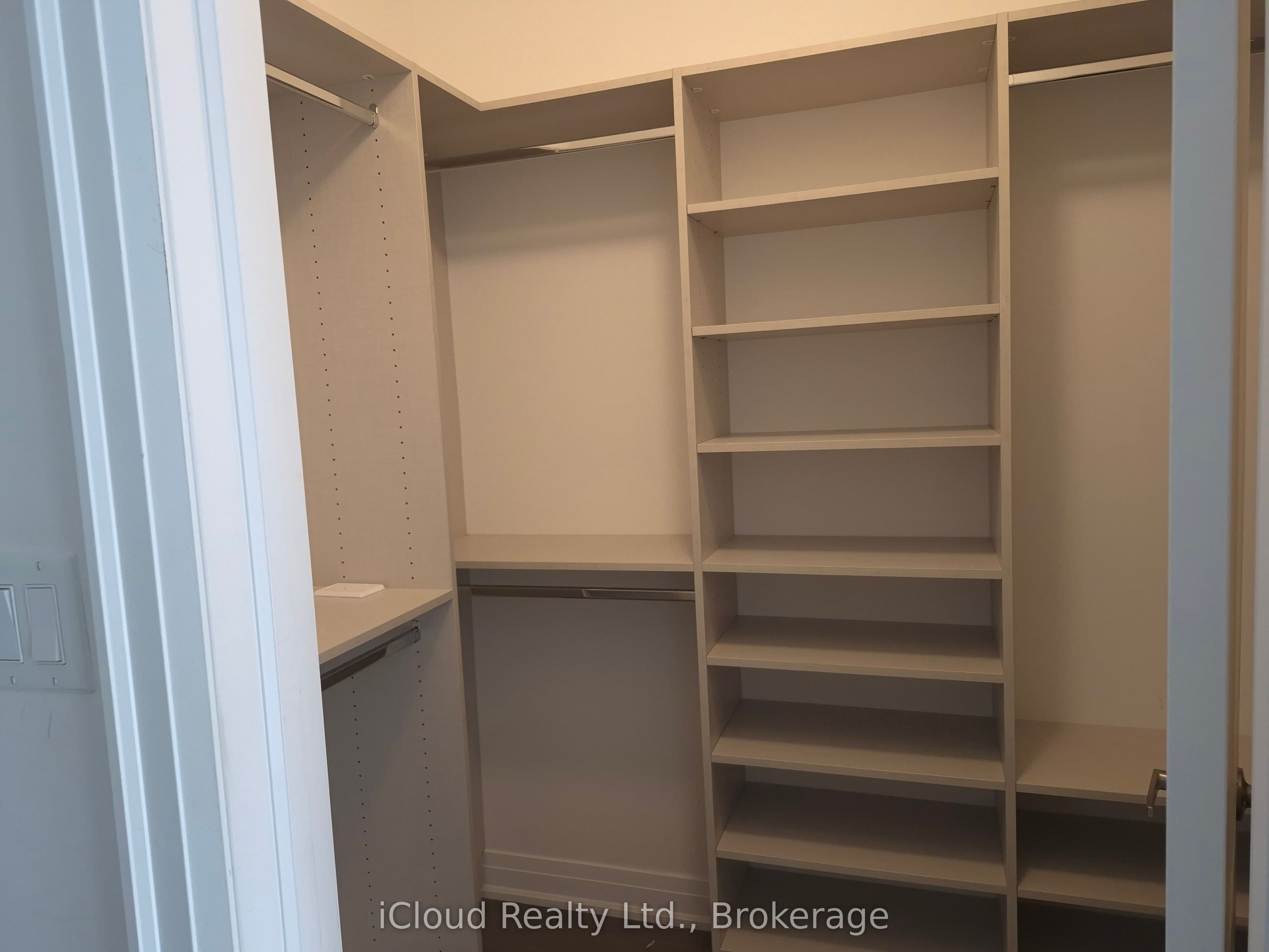 31 Globemaster Lane Property Photo 16