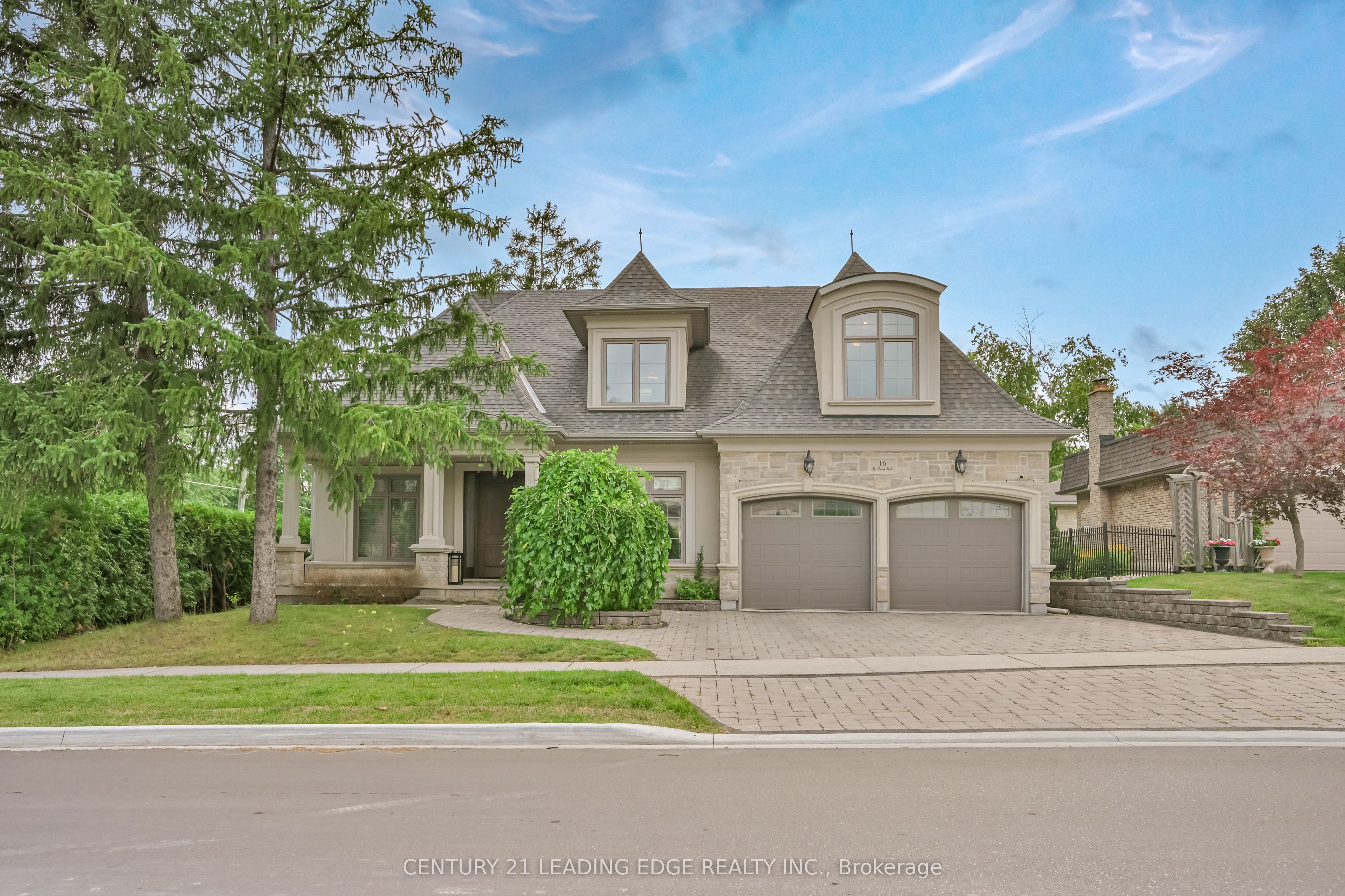 16 Sir Isaac Gate Property Photo 1