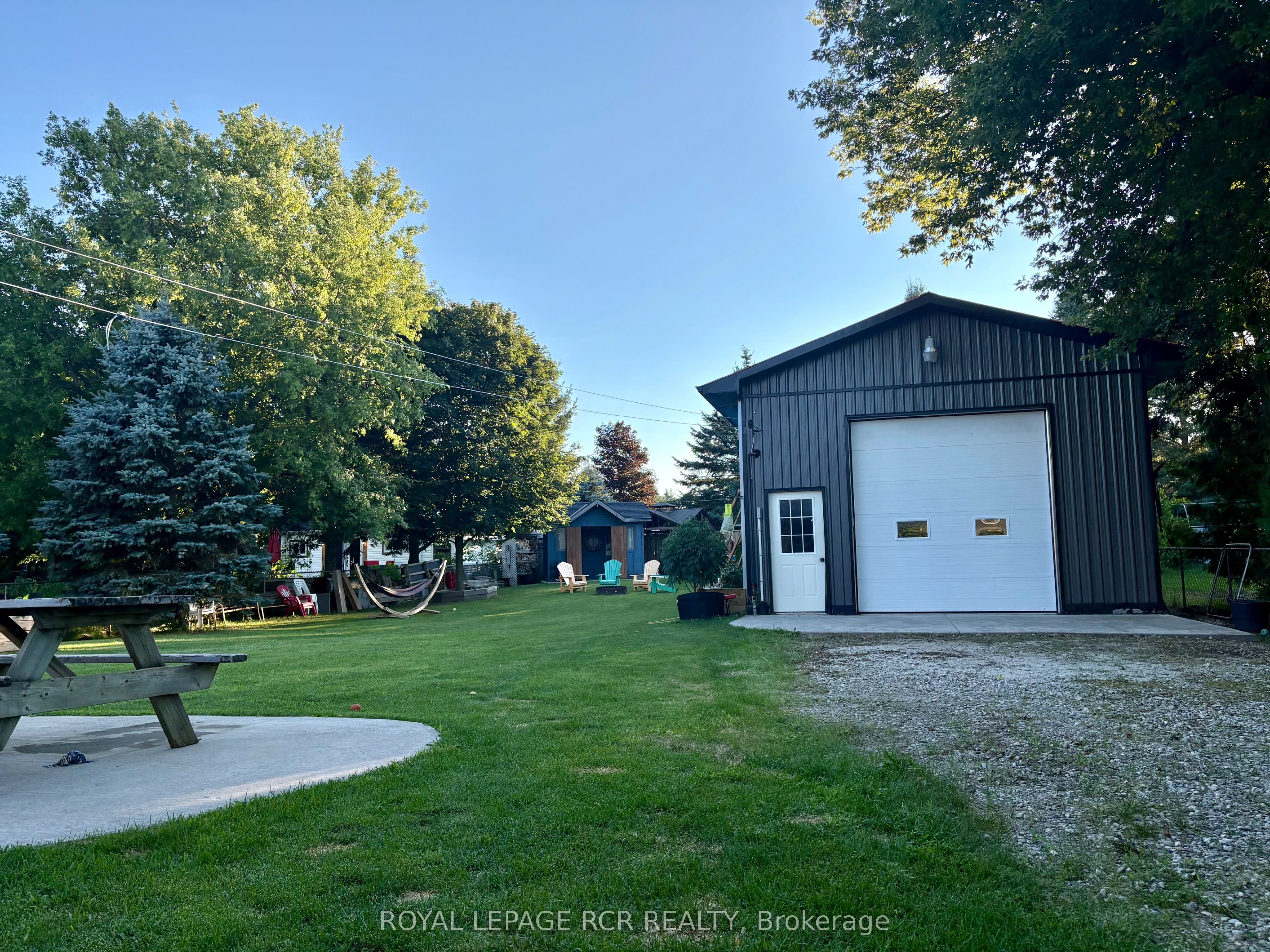 16 Loree Drive Property Photo 2