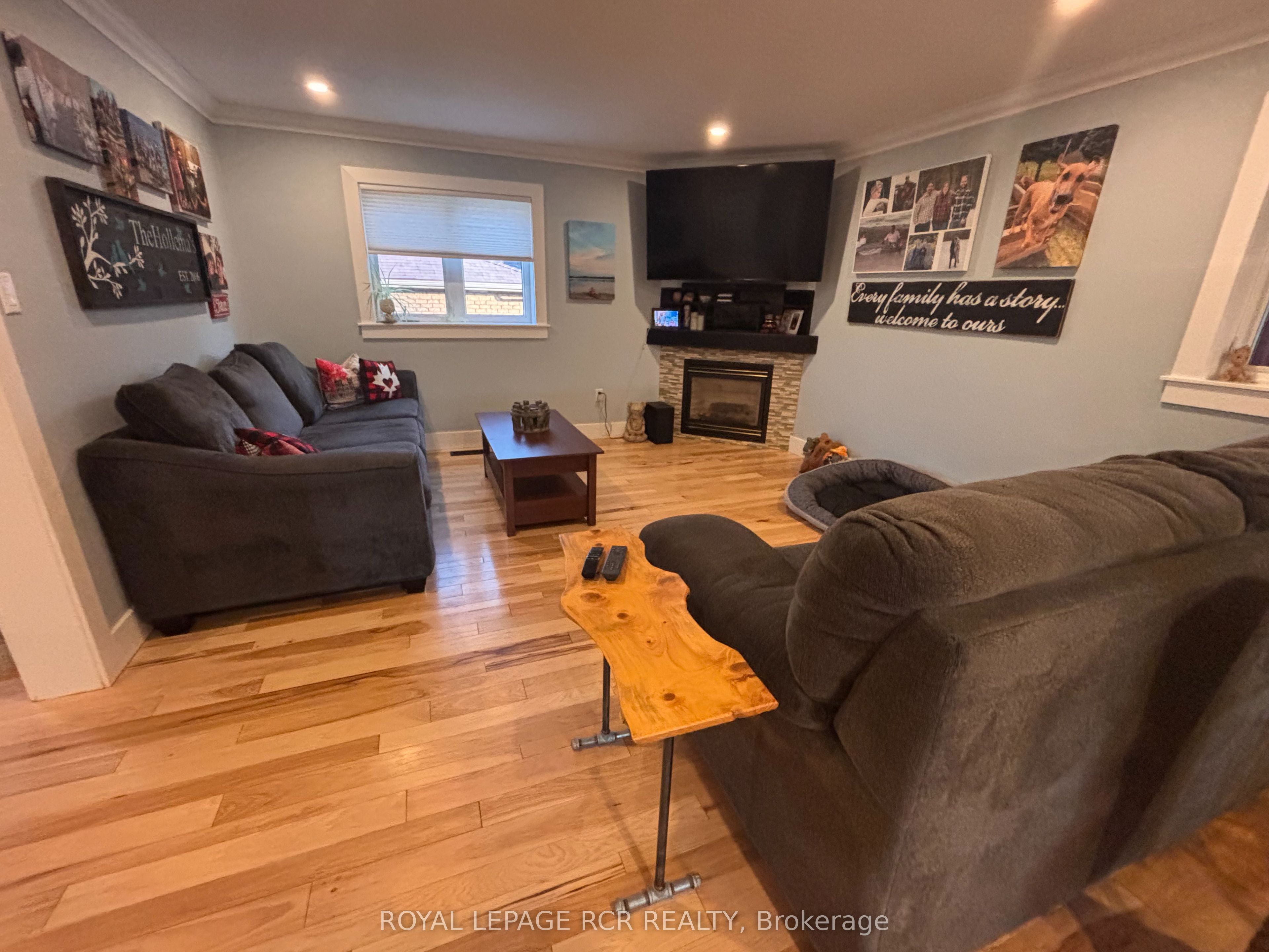 16 Loree Drive Property Photo 9