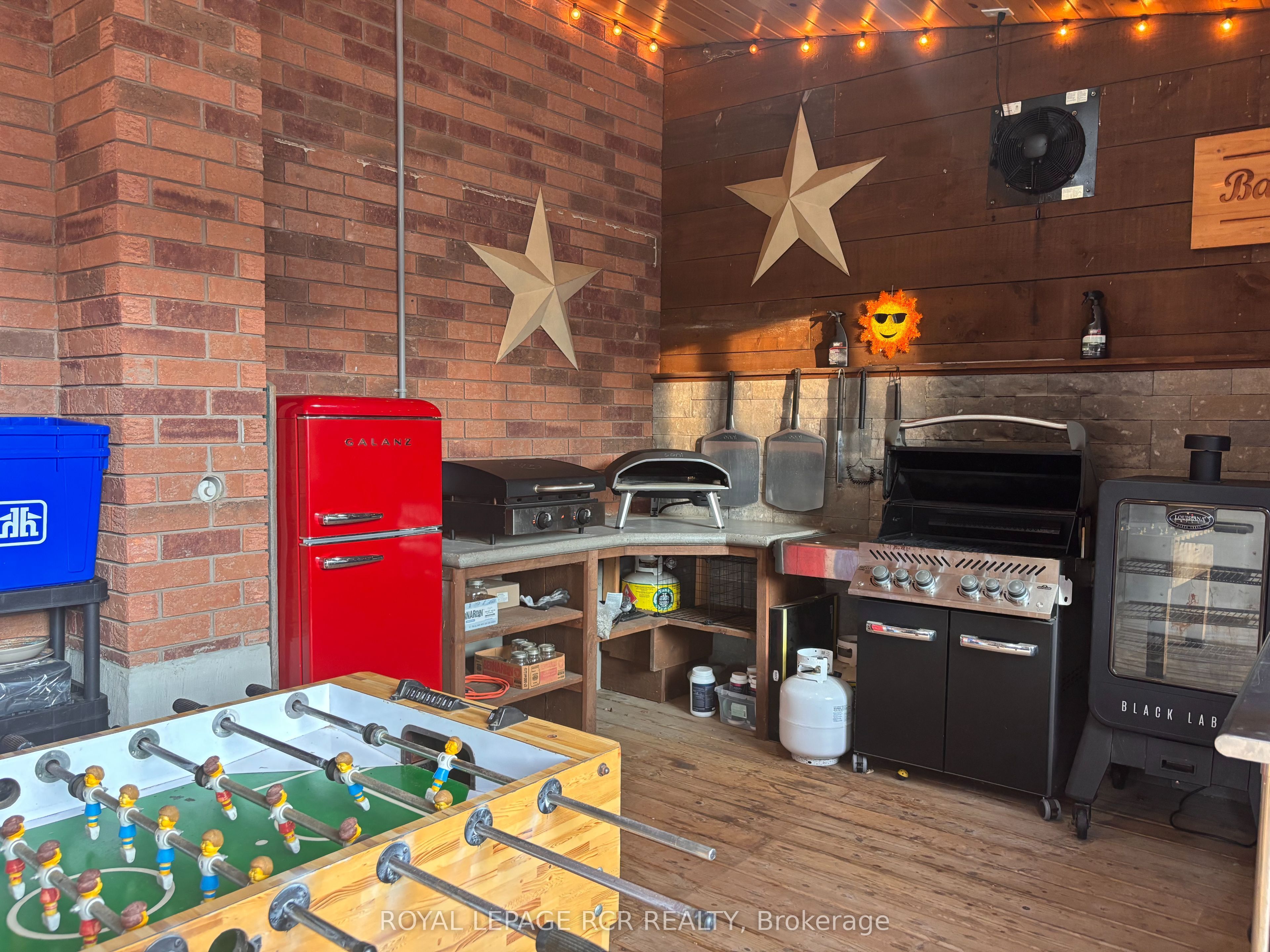 16 Loree Drive Property Photo 24