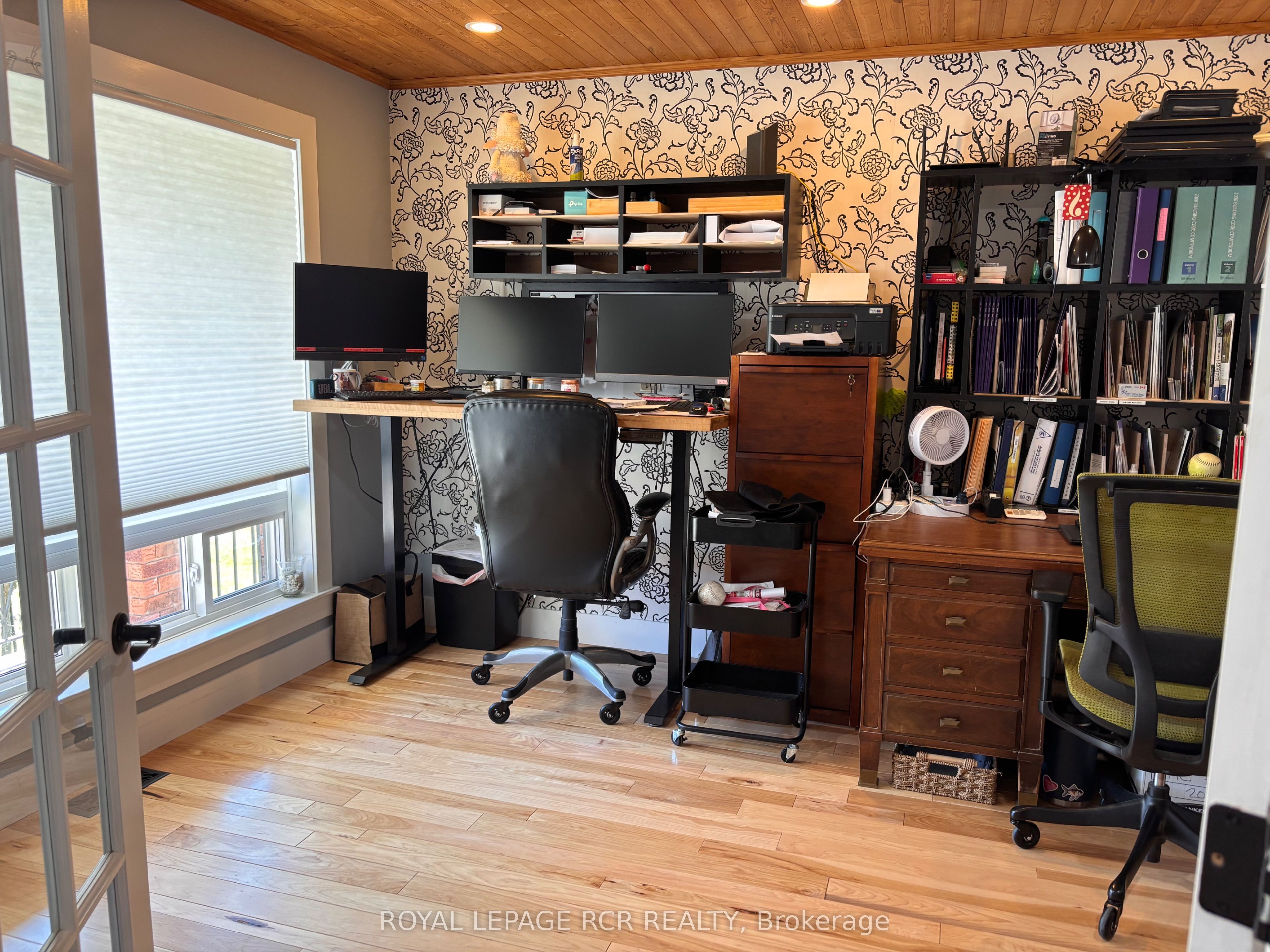 16 Loree Drive Property Photo 37