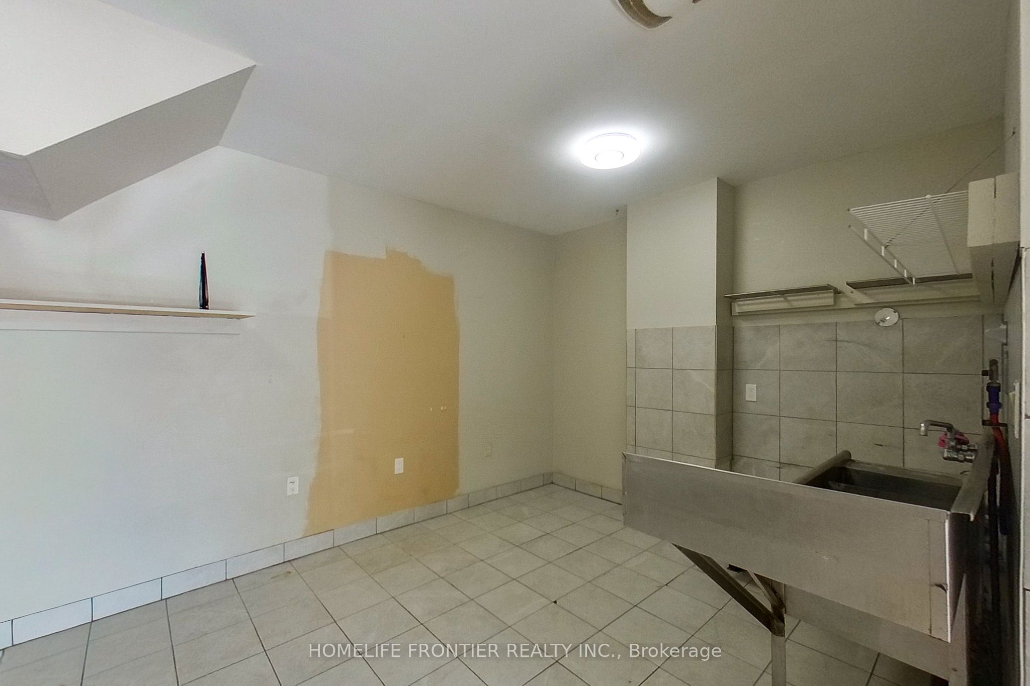 1382 Killarney Beach Road Se B Property Photo 5