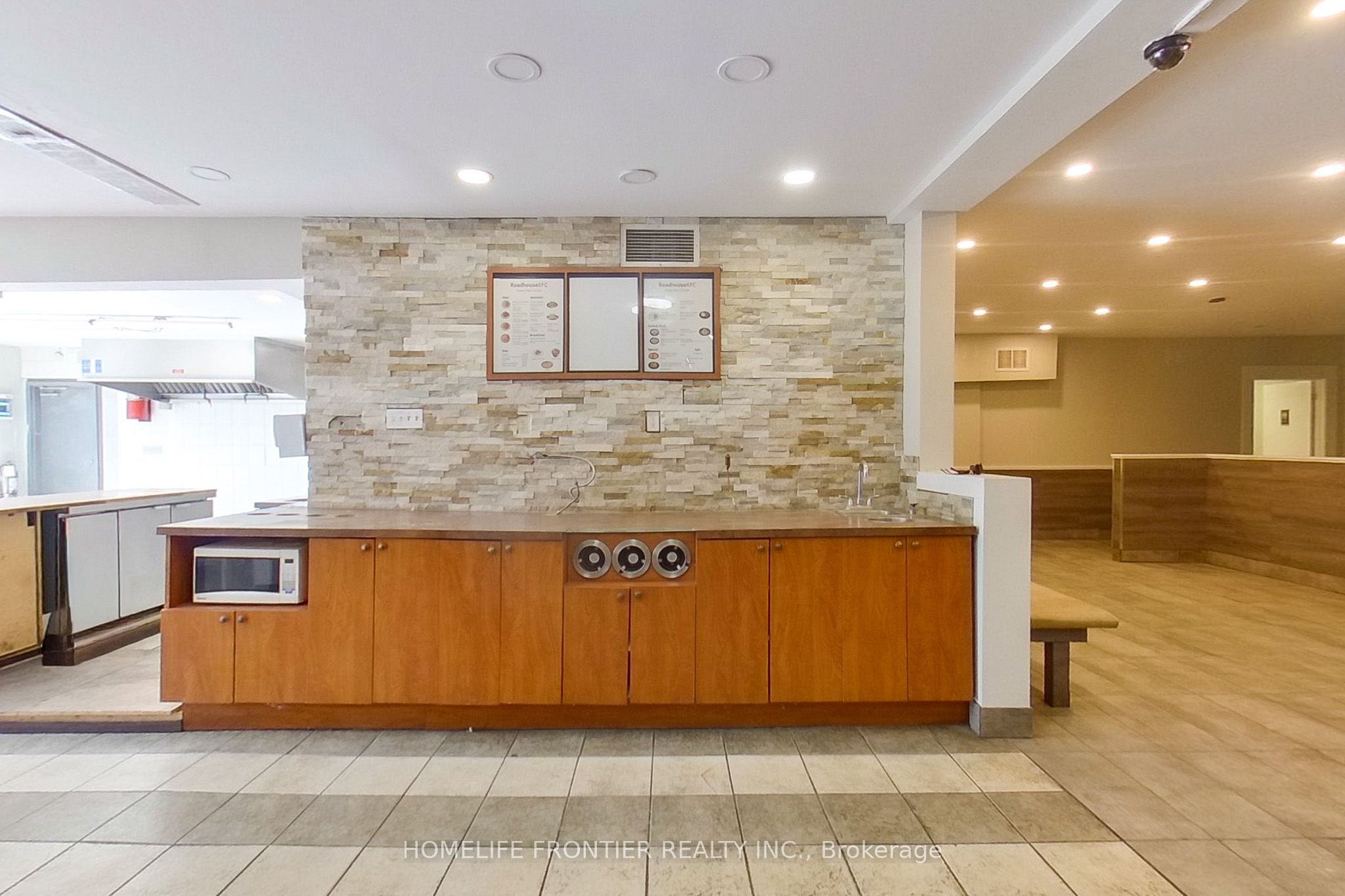1382 Killarney Beach Road Se B Property Photo 8