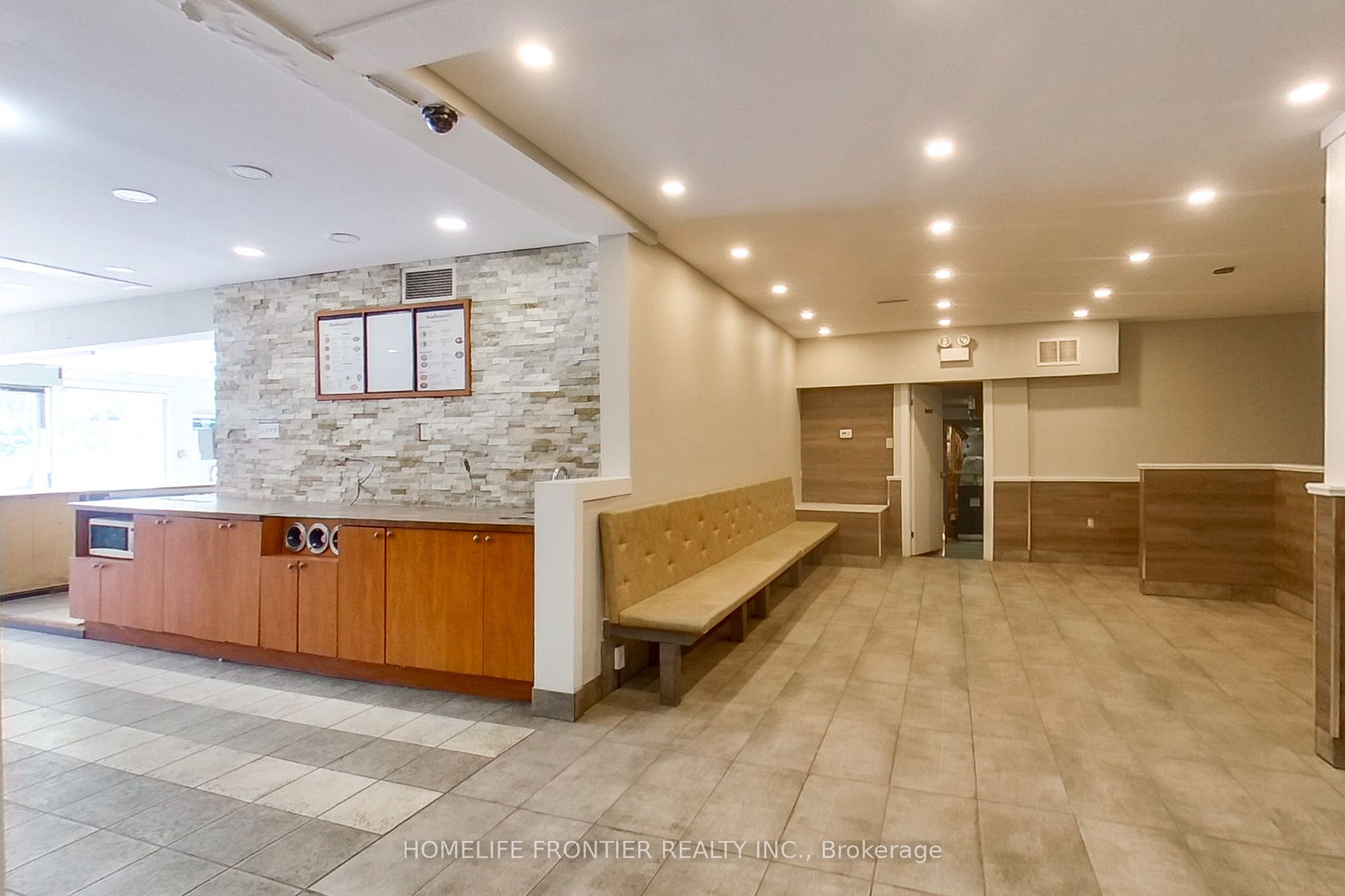 1382 Killarney Beach Road Se B Property Photo 10