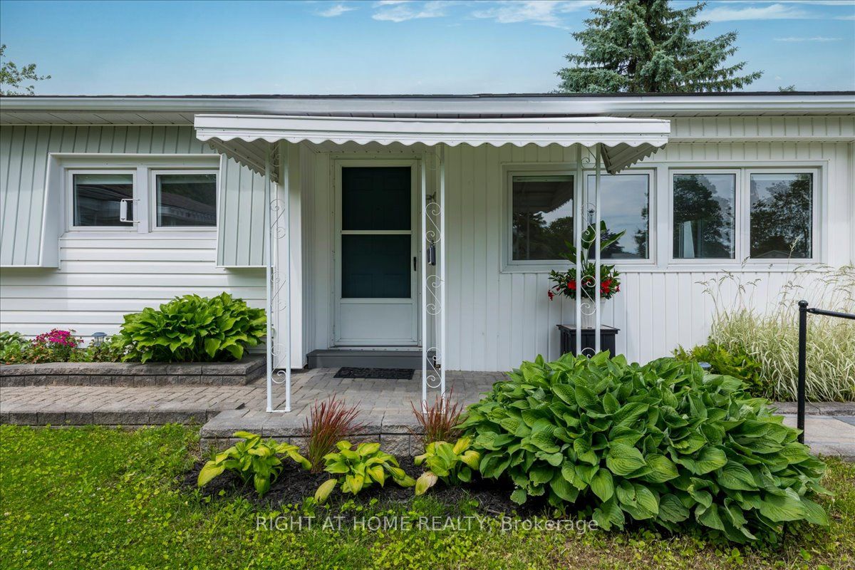 15 Flora Drive Property Photo 2