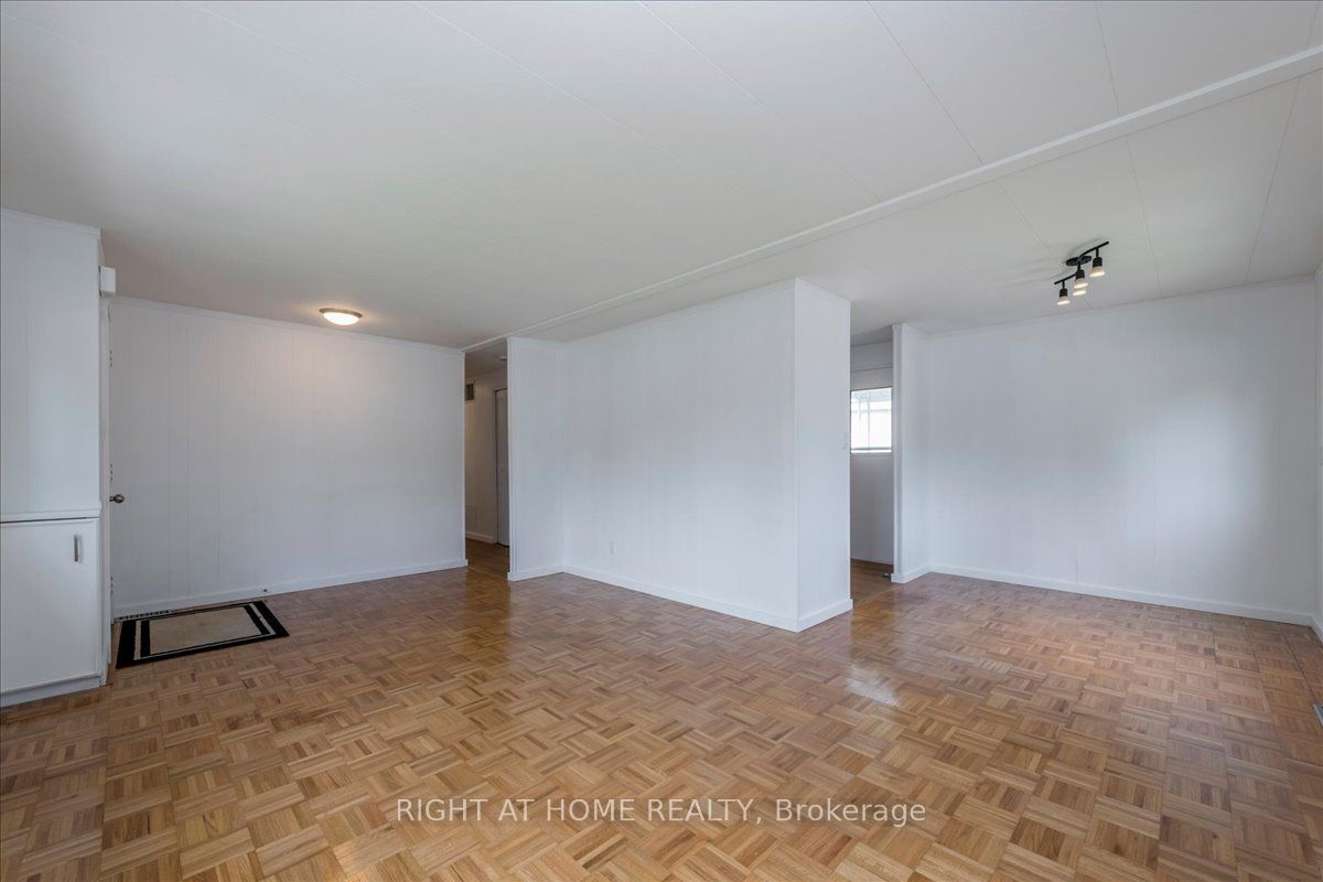 15 Flora Drive Property Photo 6