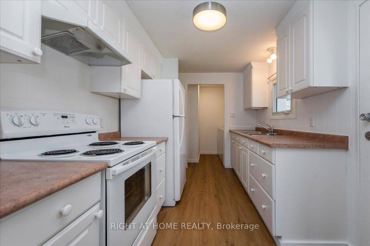 15 Flora Drive Property Photo 8