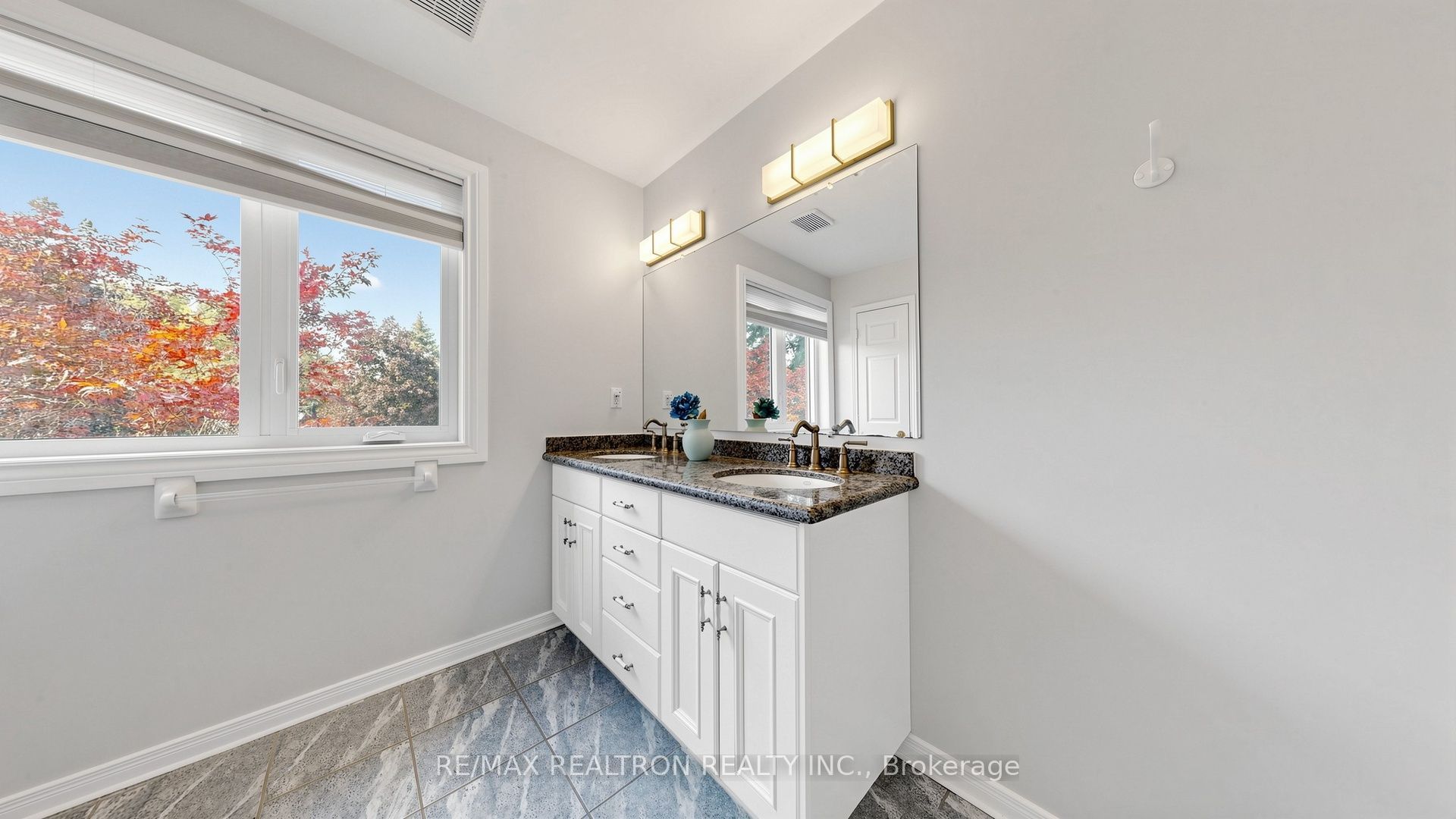 97 Thompson Drive Property Photo 24
