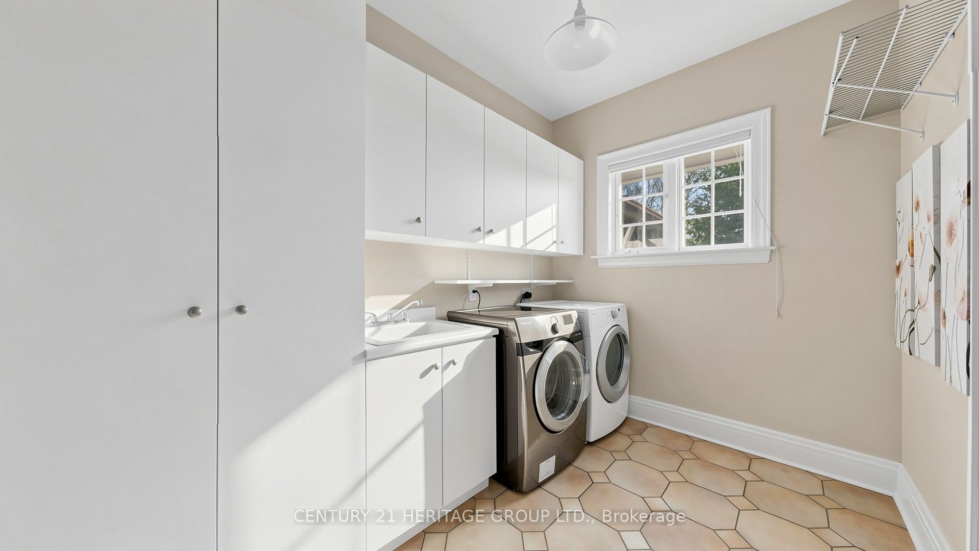 N13614990 Property Photo 26