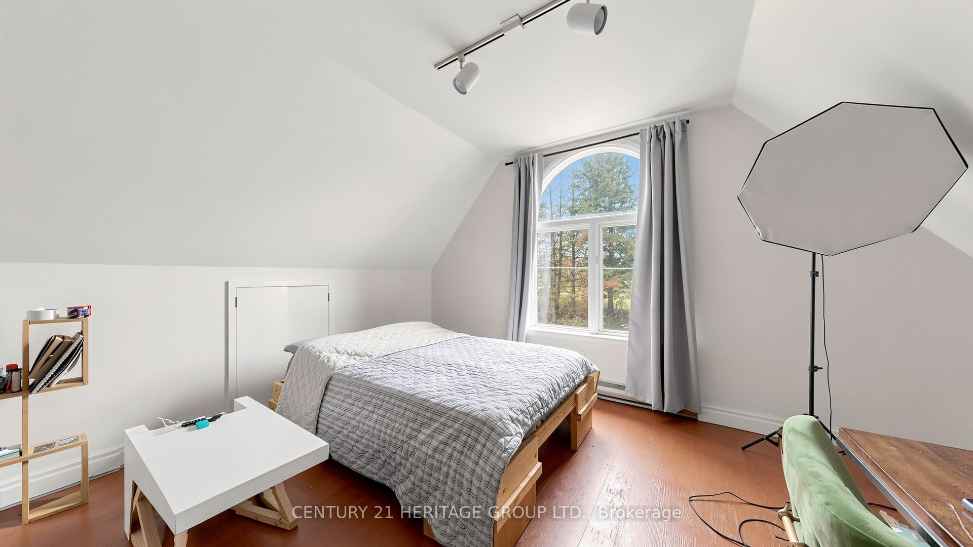 N13614990 Property Photo 33
