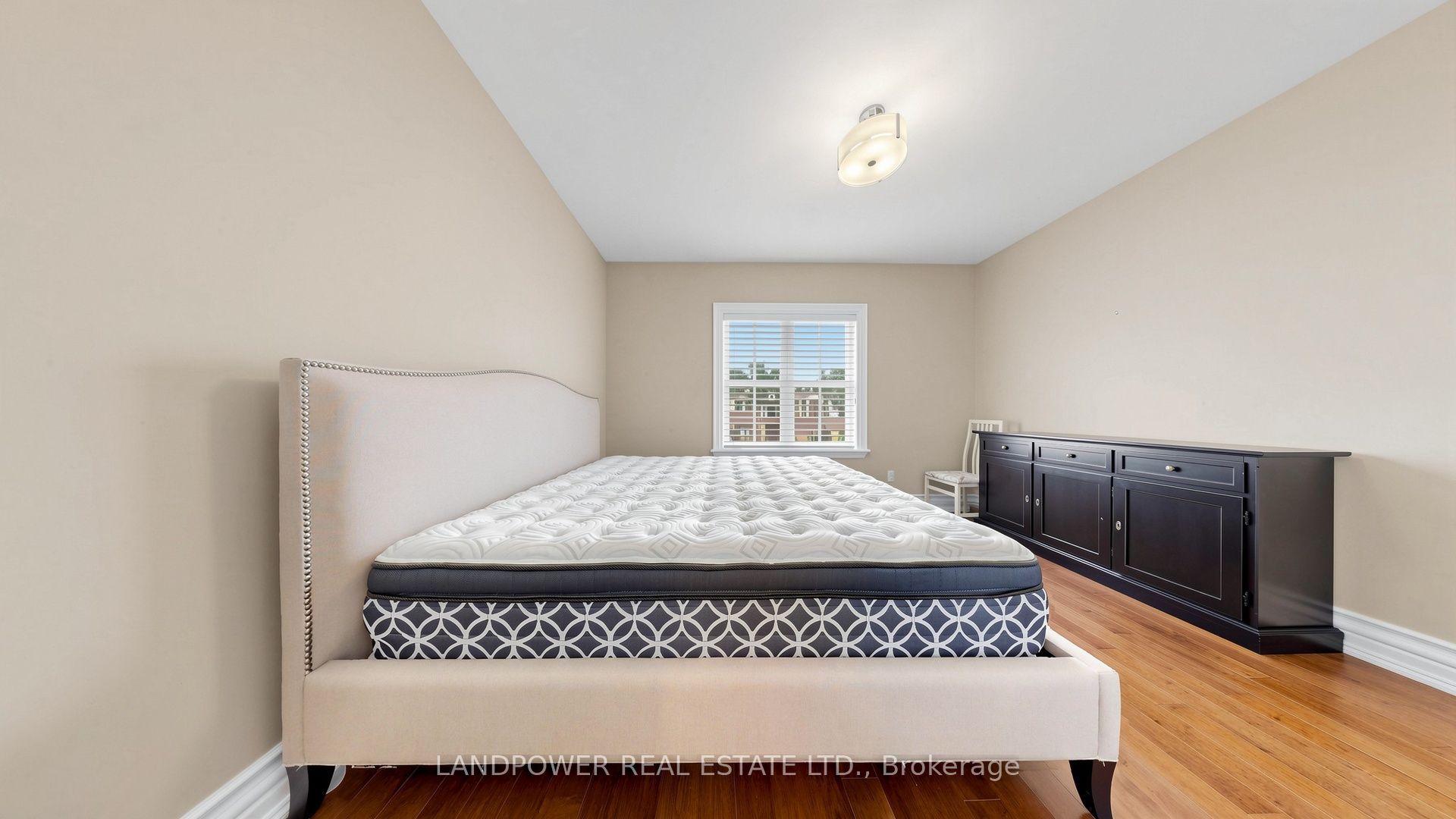 37 Pomander Road Property Photo 28