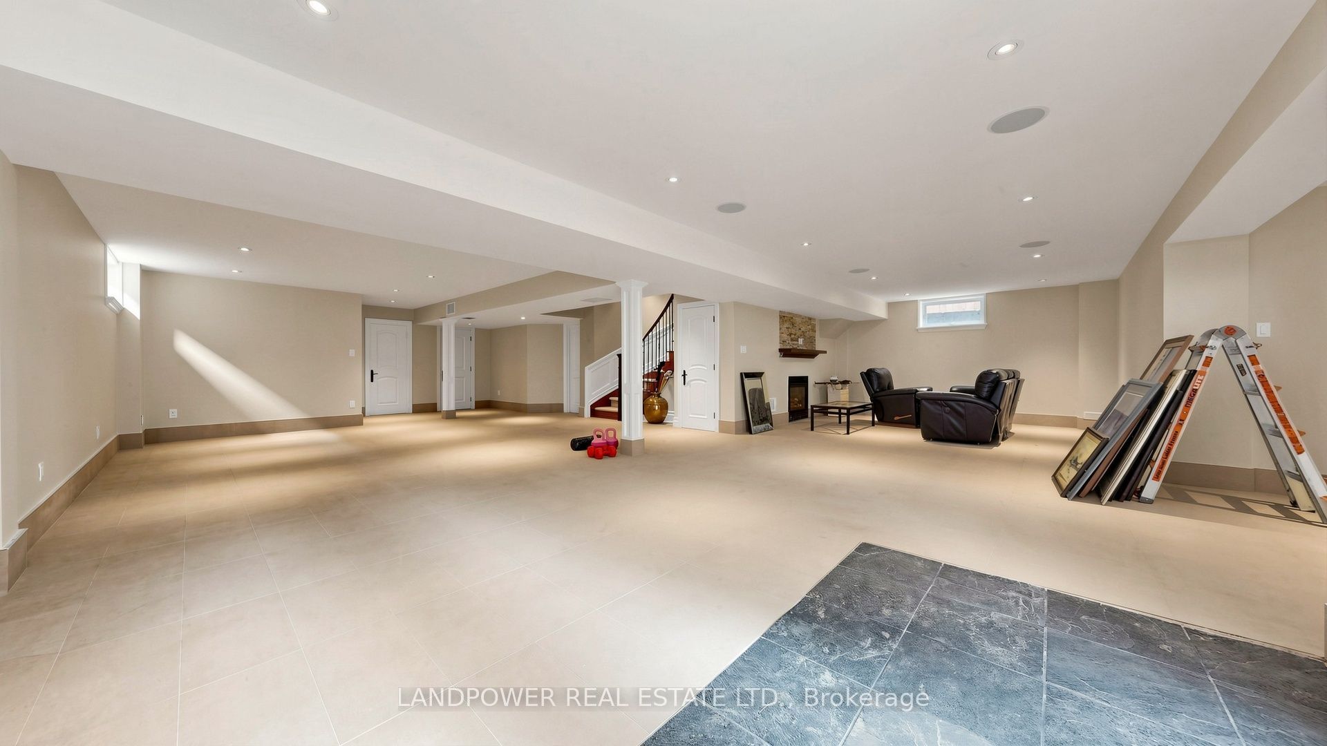 37 Pomander Road Property Photo 32