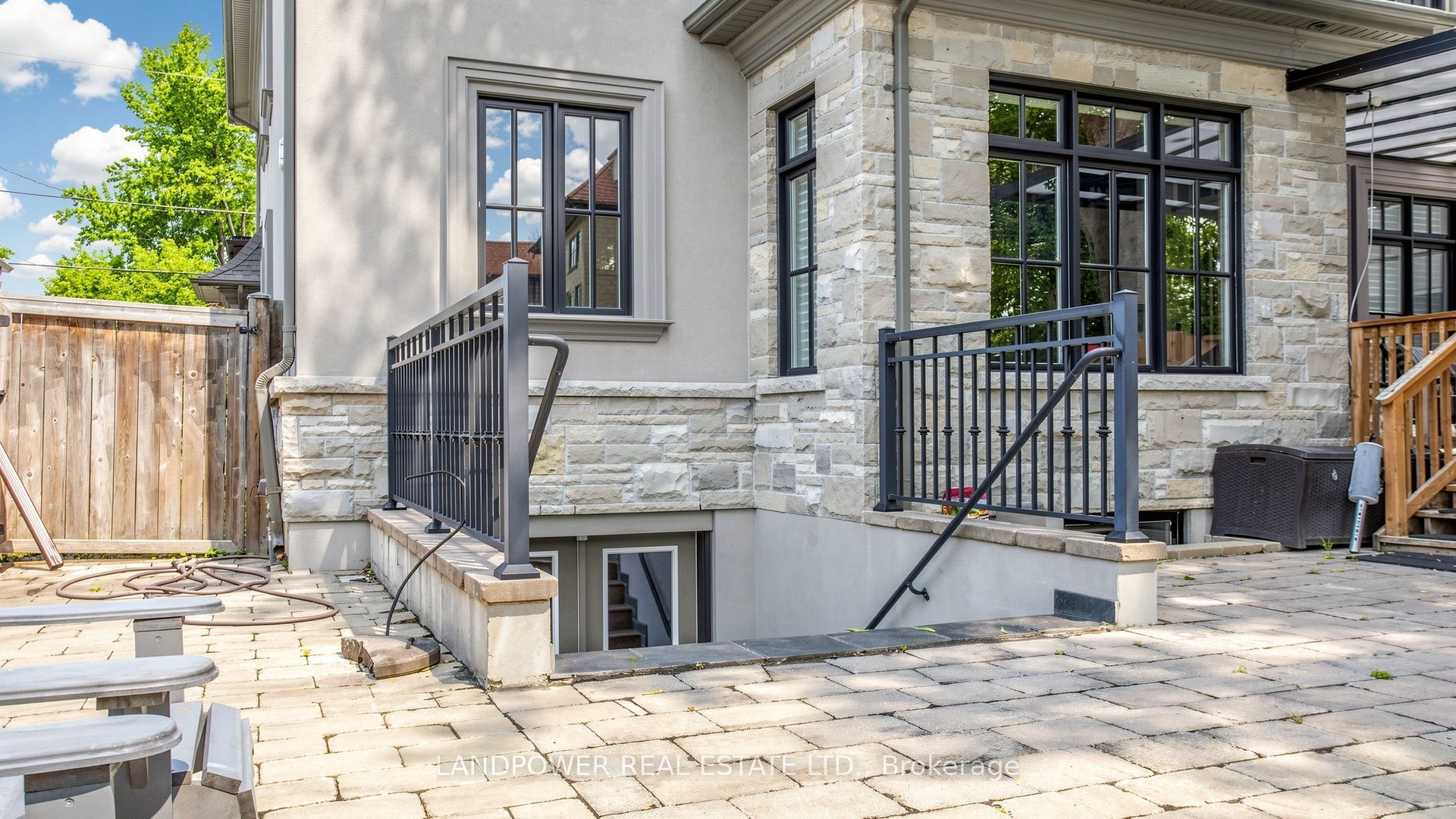 37 Pomander Road Property Photo 35