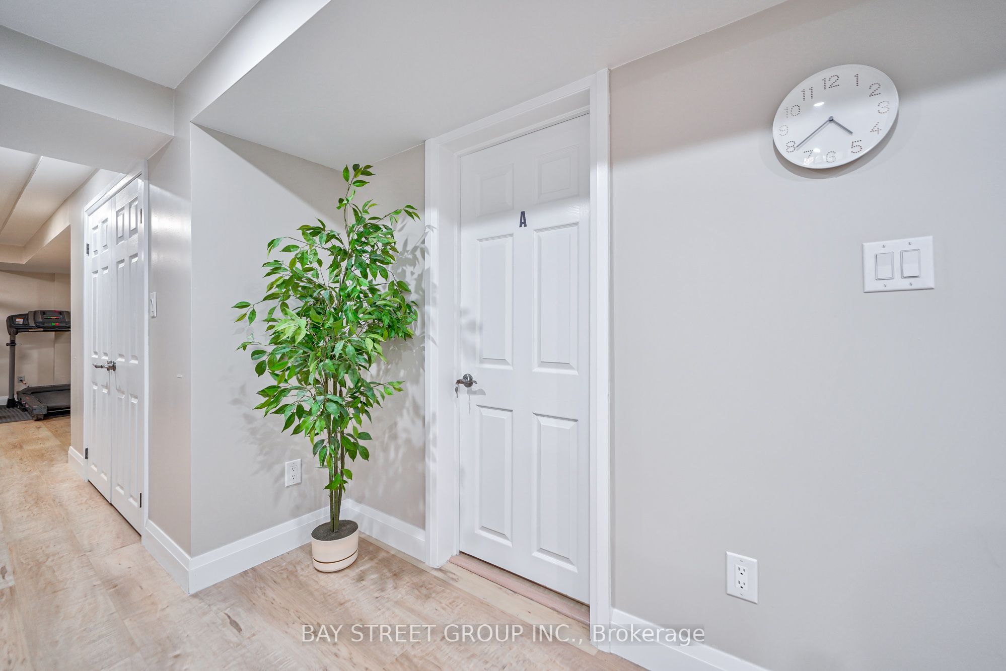 169 Killian Road Room A Property Photo 19