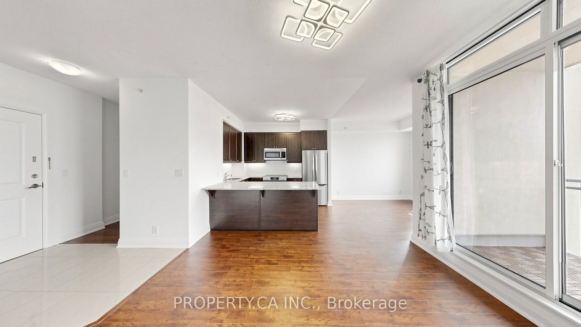 24 Woodstream Boulevard 516 Property Photo 8