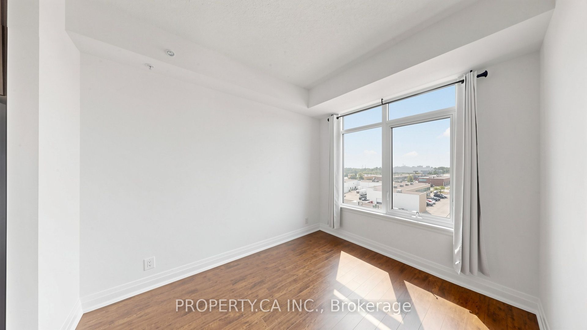 24 Woodstream Boulevard 516 Property Photo 11