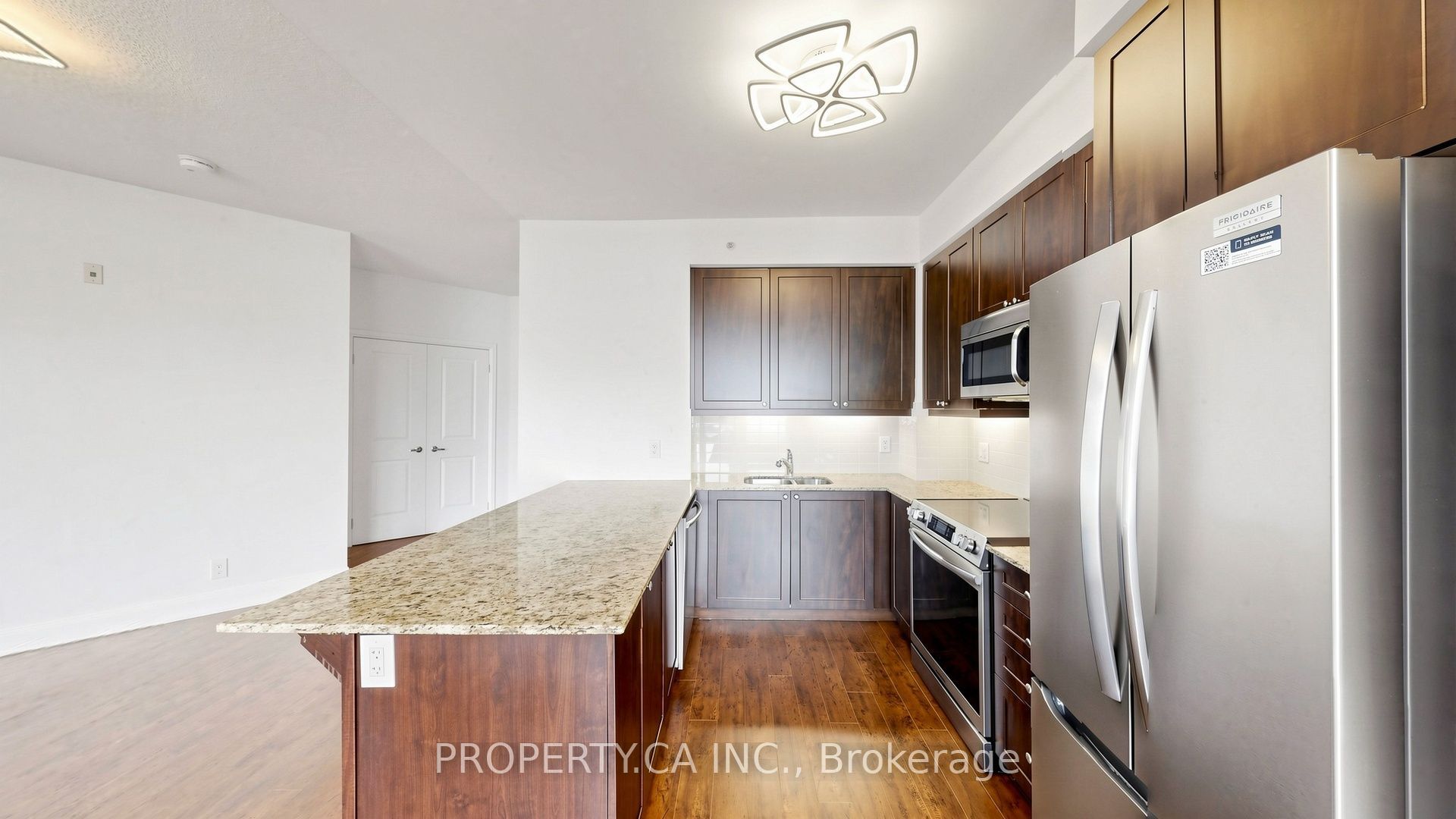 24 Woodstream Boulevard 516 Property Photo 16