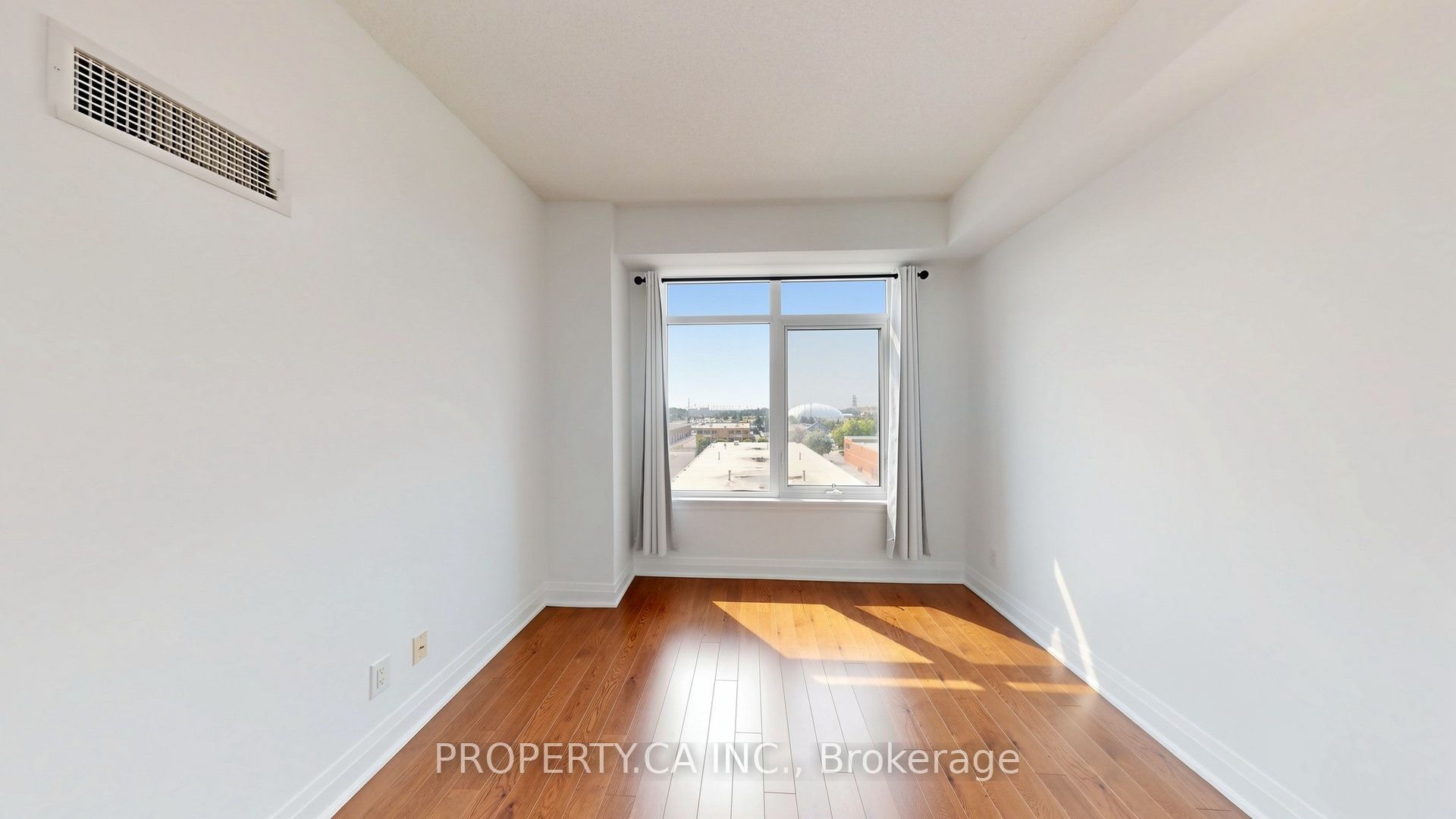 24 Woodstream Boulevard 516 Property Photo 19