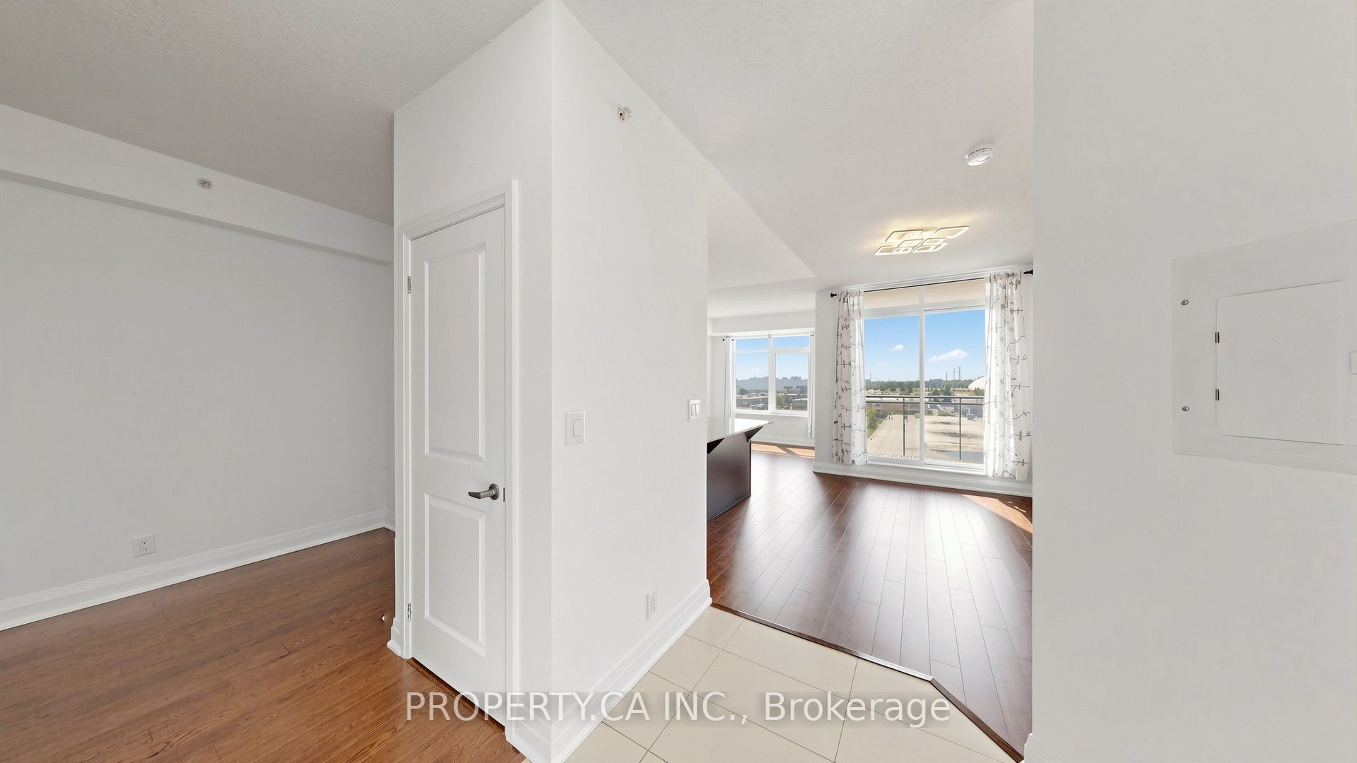 24 Woodstream Boulevard 516 Property Photo 23