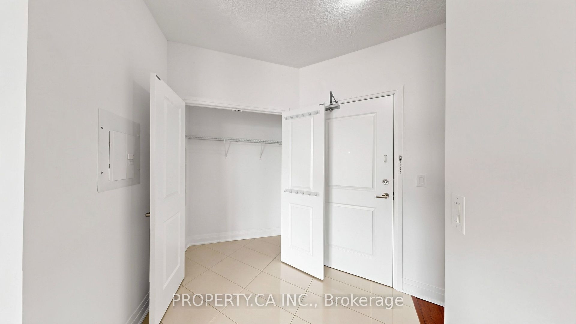 24 Woodstream Boulevard 516 Property Photo 27