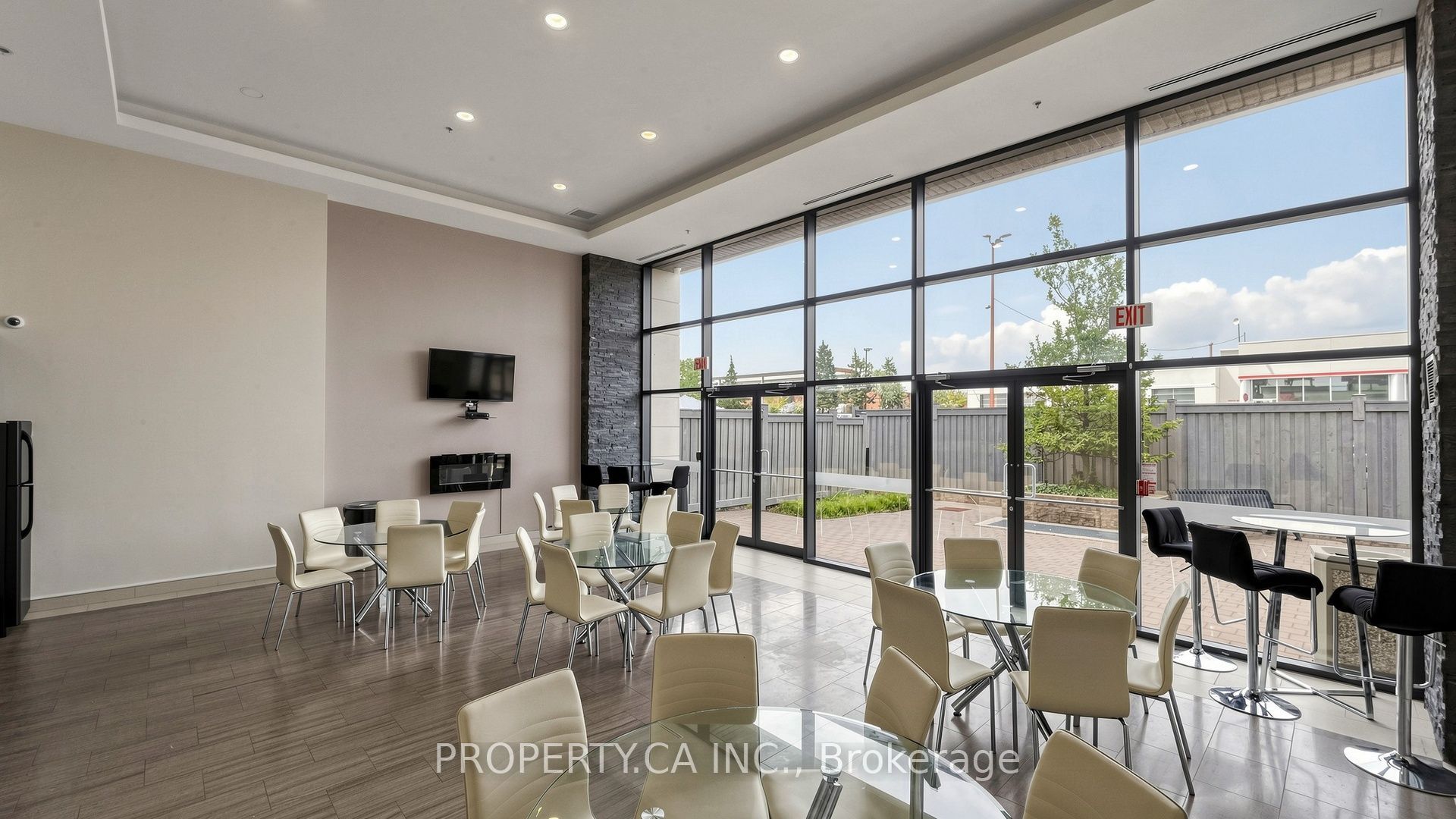 24 Woodstream Boulevard 516 Property Photo 37