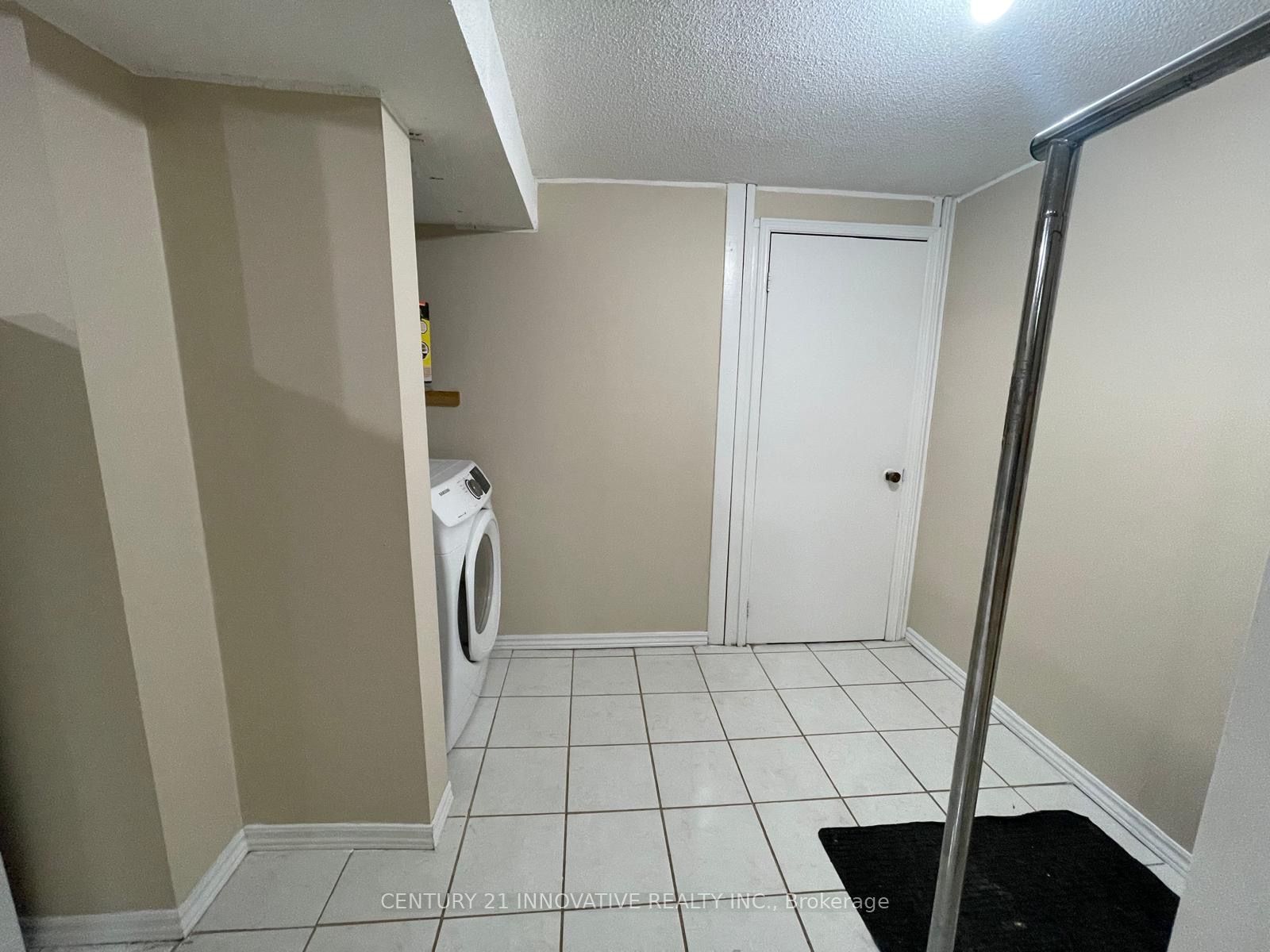 64 E Cimmaron Street E Basement Property Photo 12