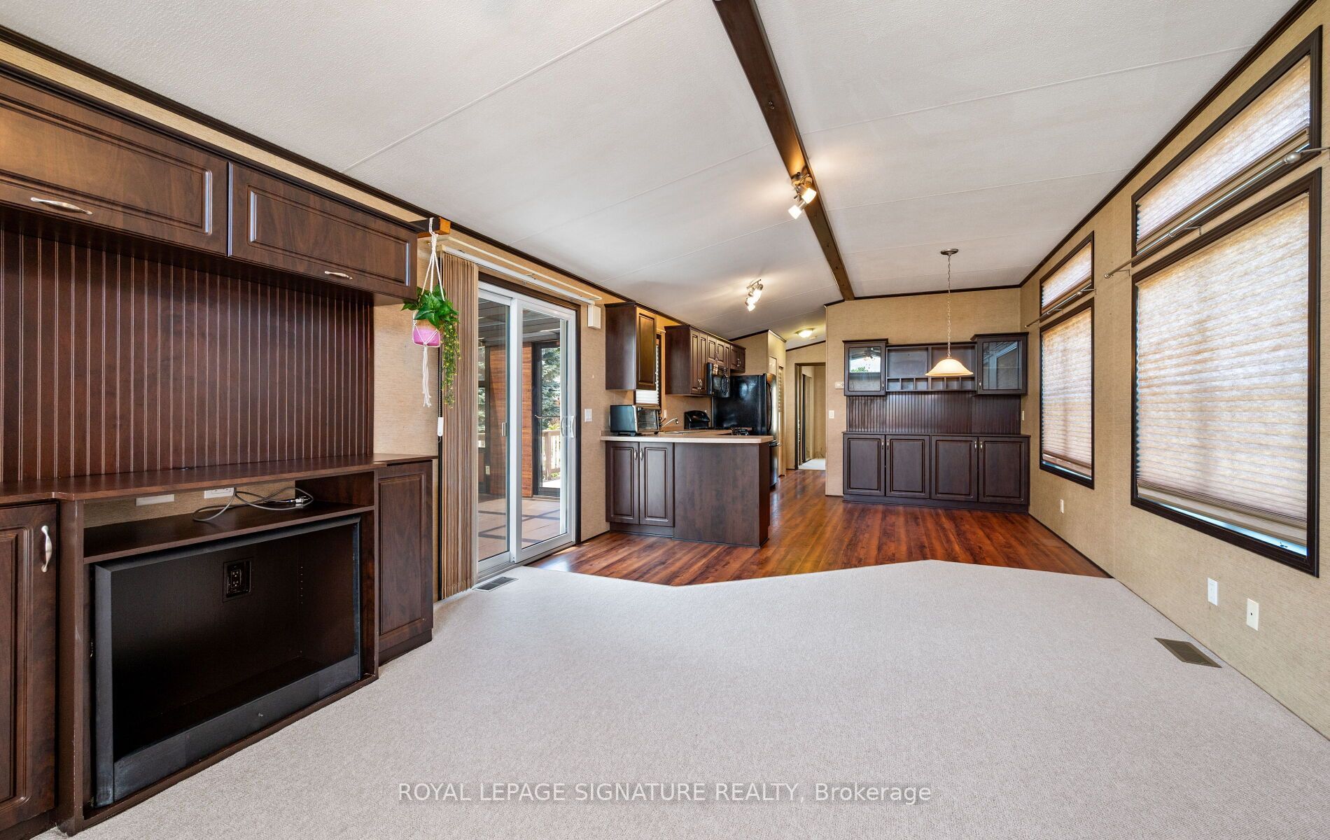 49 Sunrise Circle Property Photo 8