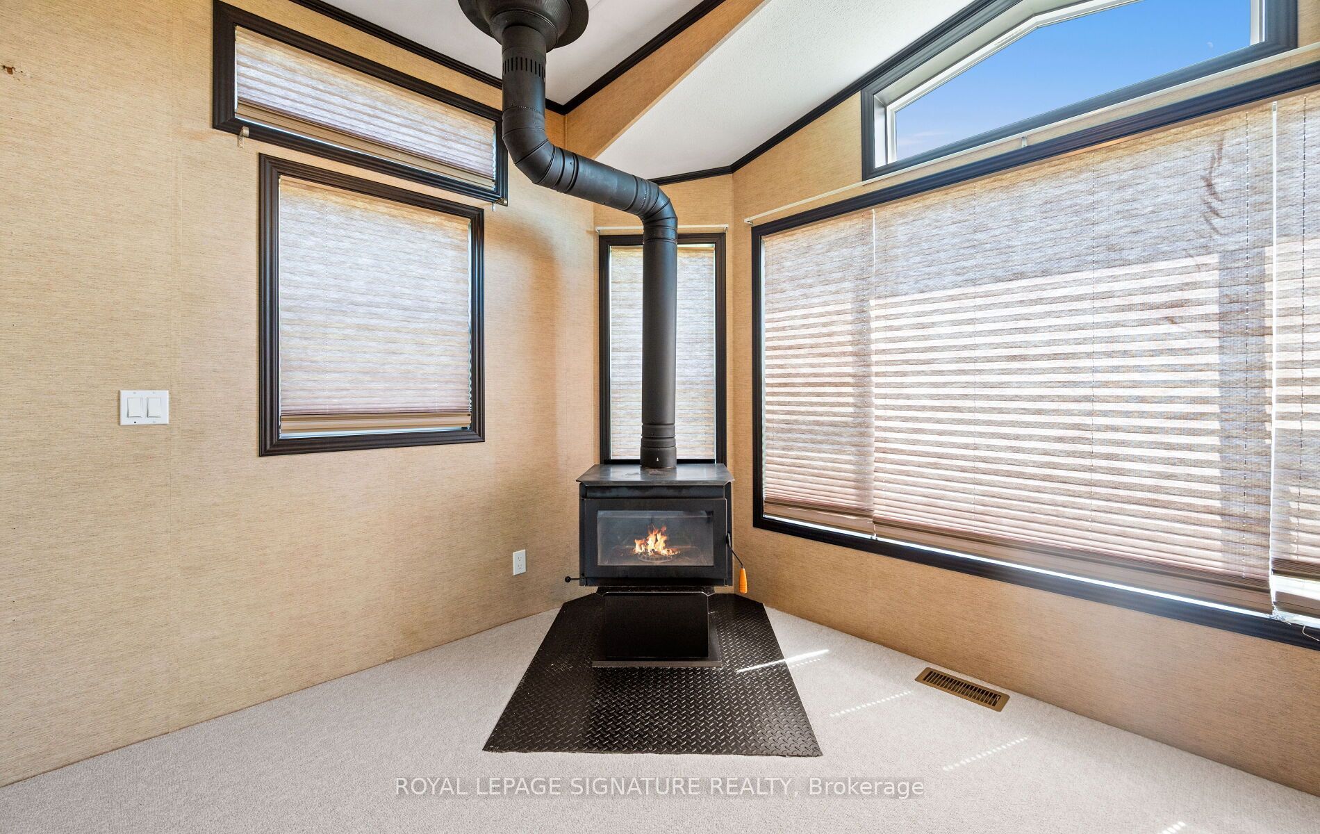 49 Sunrise Circle Property Photo 11