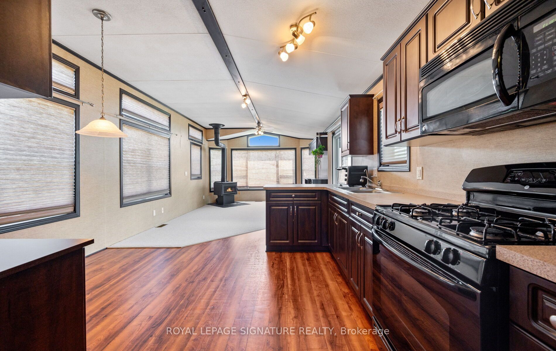 49 Sunrise Circle Property Photo 17
